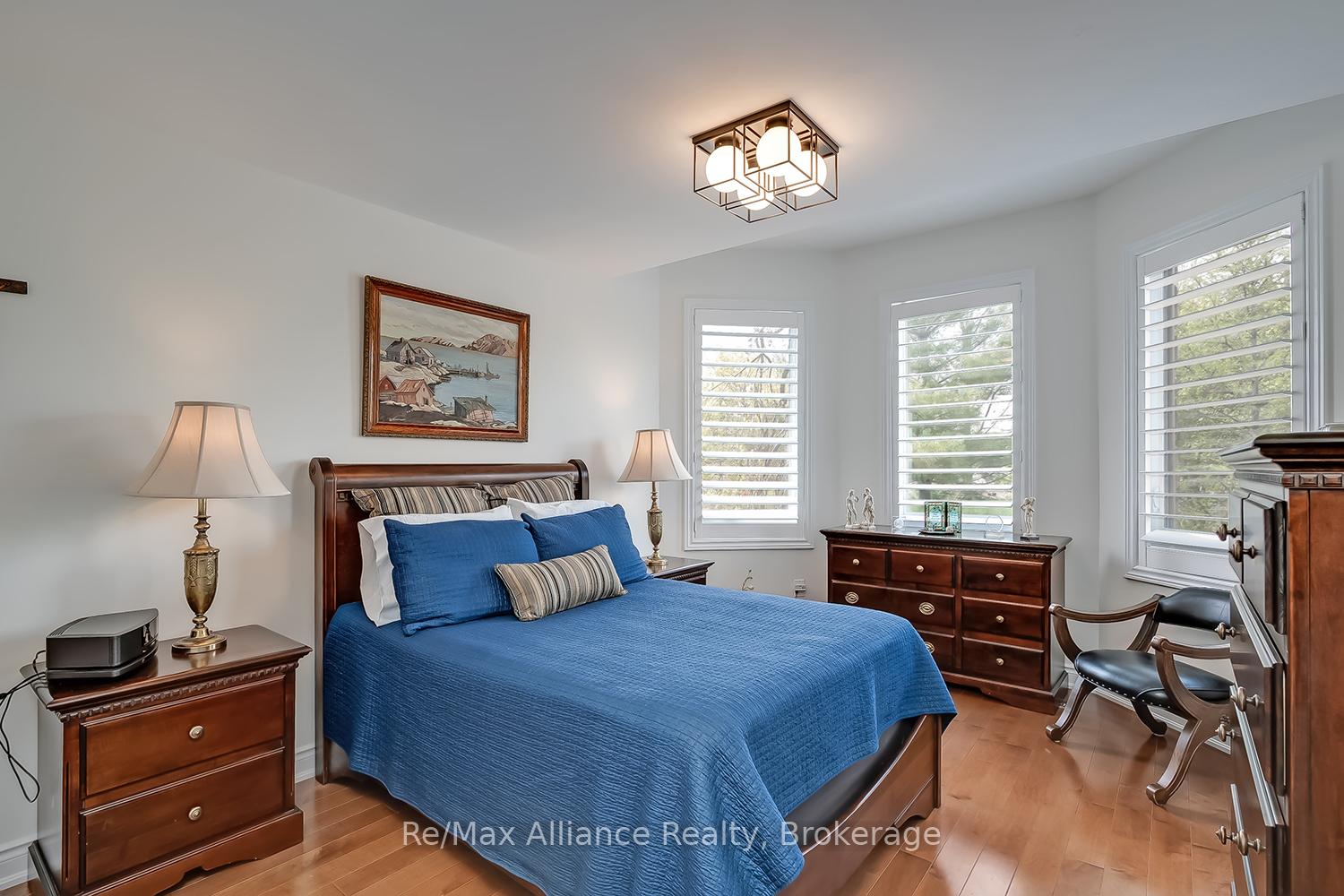 Photo 25 of 203 Burloak Drive, Oakville, Bronte — HOMEH