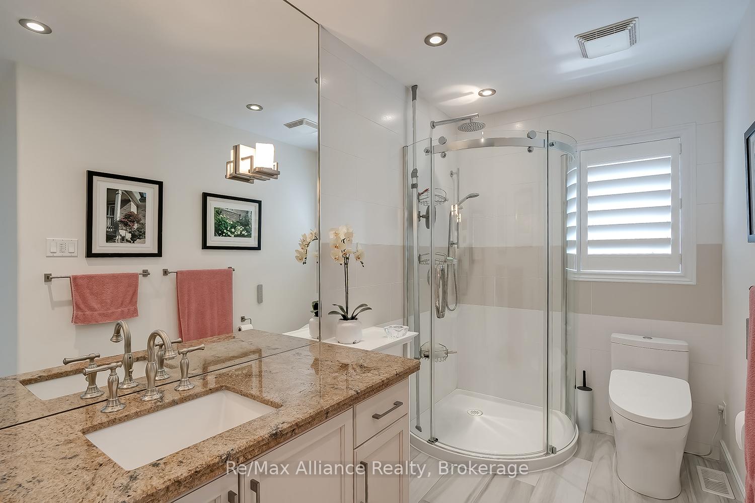 Photo 26 of 203 Burloak Drive, Oakville, Bronte — HOMEH