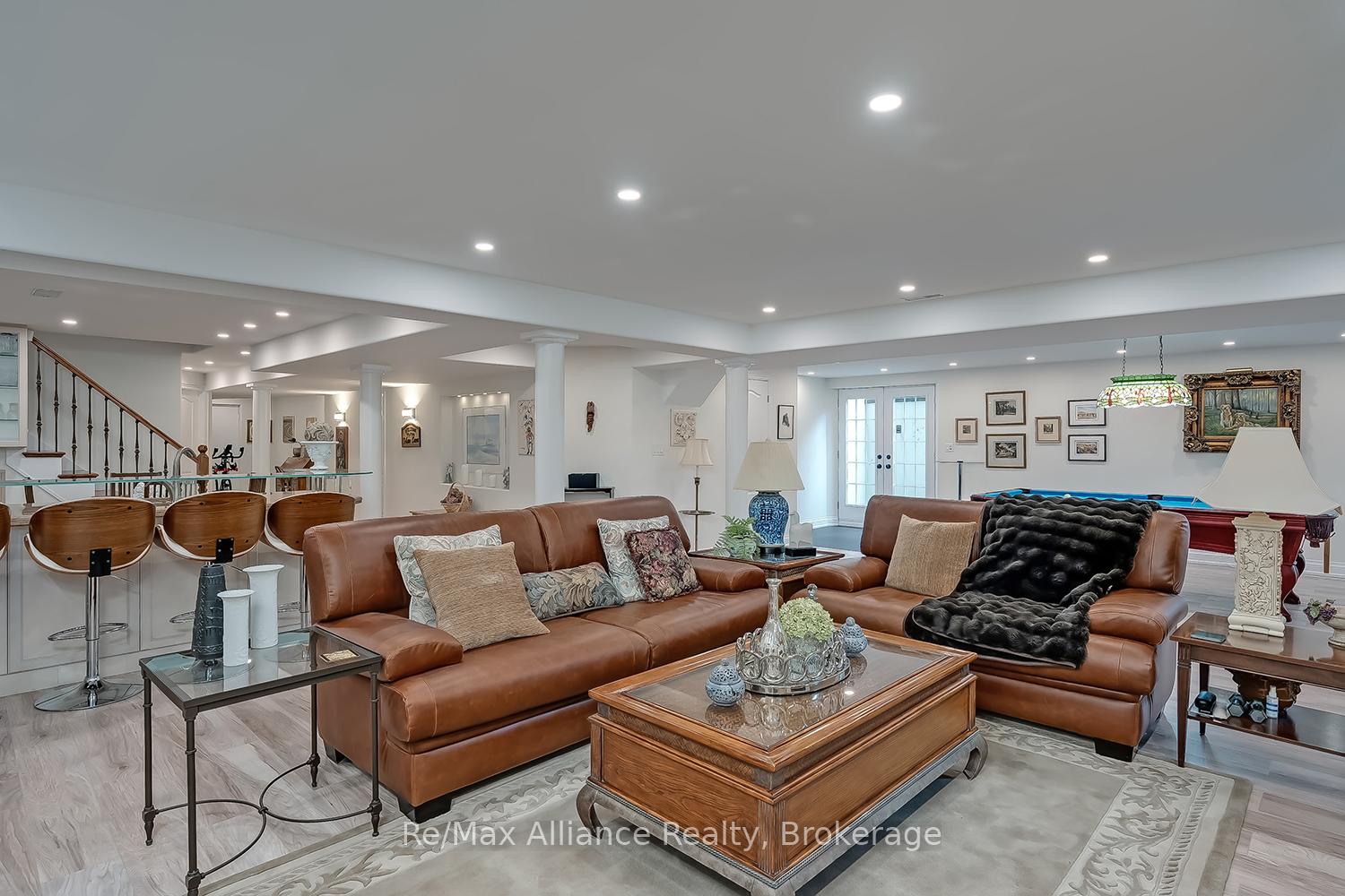 Photo 33 of 203 Burloak Drive, Oakville, Bronte — HOMEH