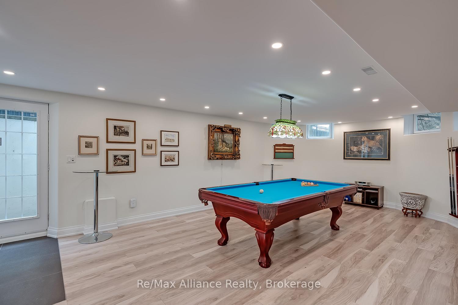 Photo 34 of 203 Burloak Drive, Oakville, Bronte — HOMEH
