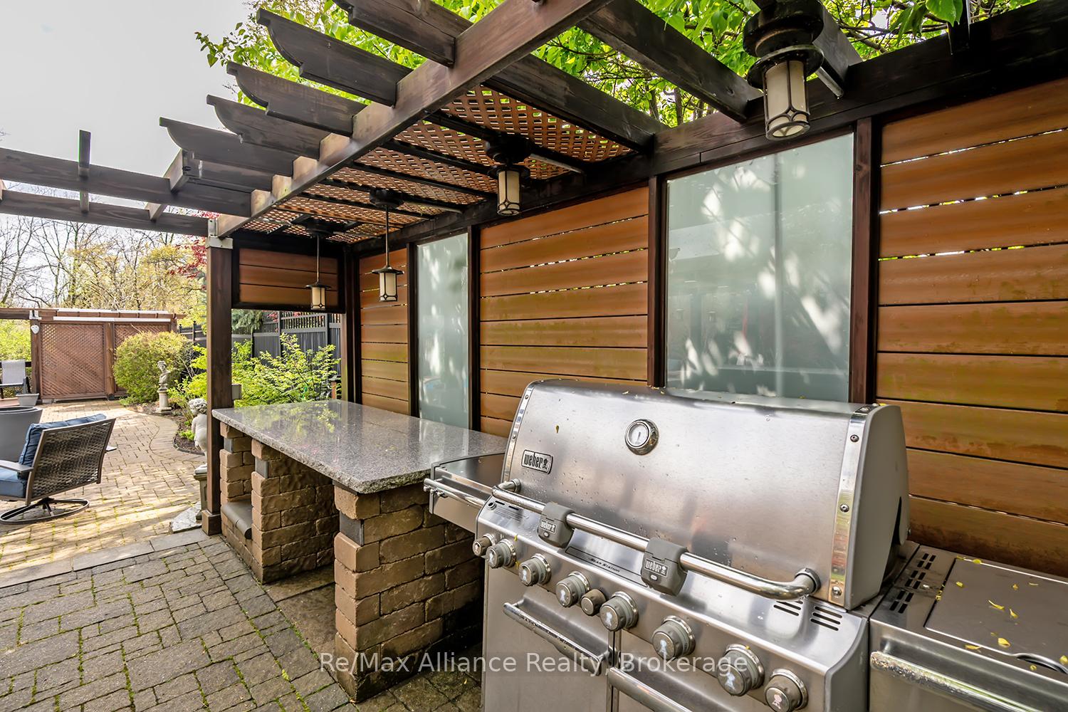 Photo 43 of 203 Burloak Drive, Oakville, Bronte — HOMEH