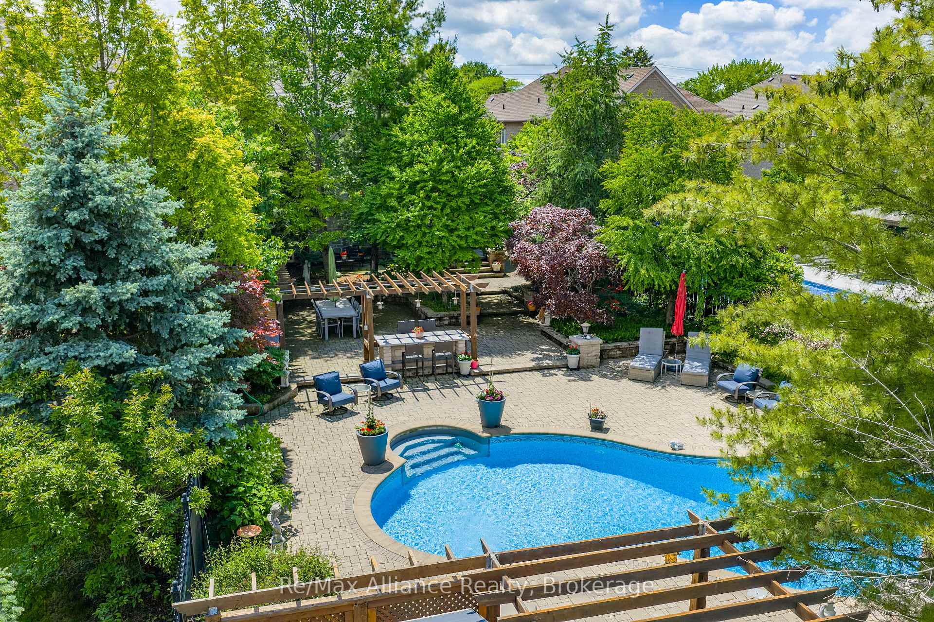 Photo 48 of 203 Burloak Drive, Oakville, Bronte — HOMEH