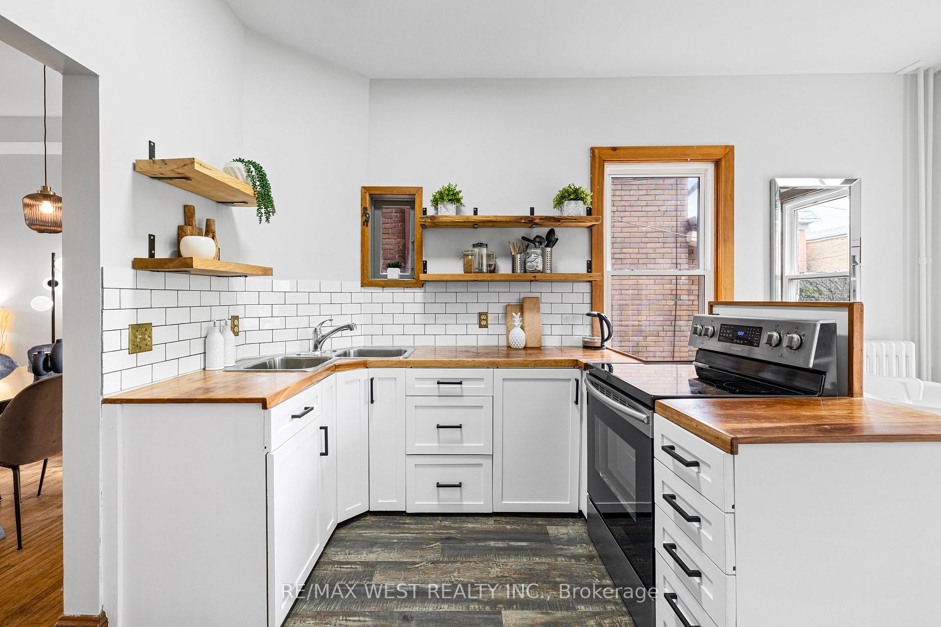 Photo 8 of 151 Humberside Avenue, Toronto, High Park North — HOMEH