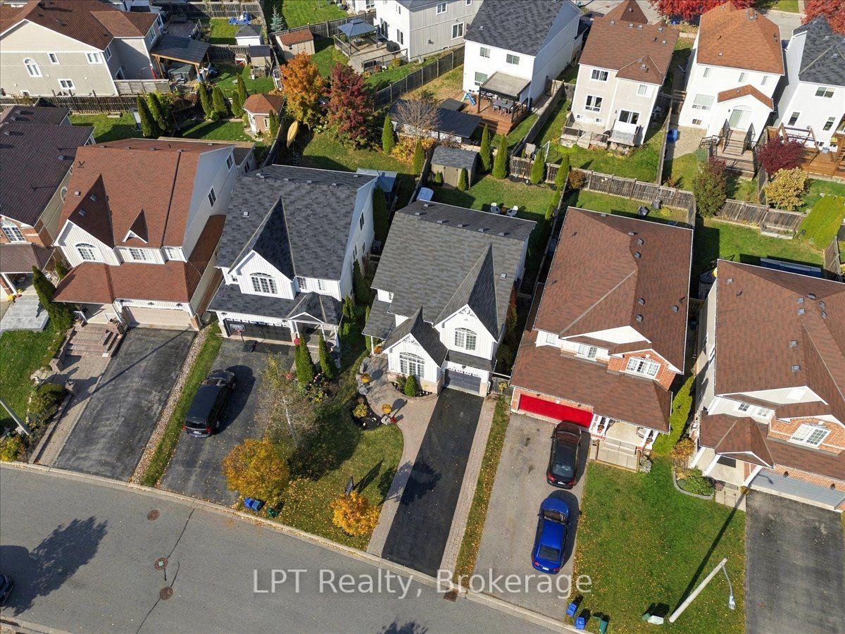 Photo 5 of 1334 Tall Pine Avenue, Oshawa, Pinecrest — HOMEH