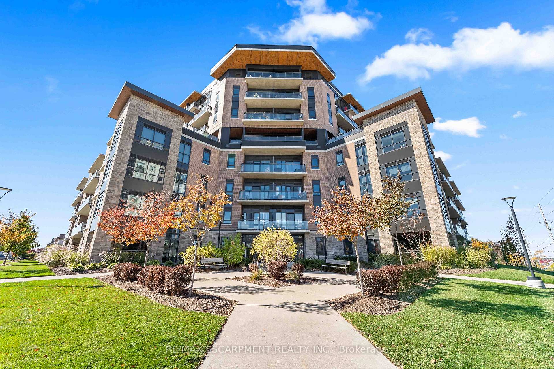 Front of Unit 111, 332 Gosling Gardens