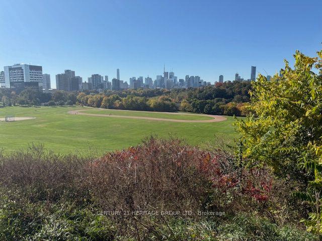 Photo 3 of 16 Sparkhall Avenue, Toronto, North Riverdale — HOMEH