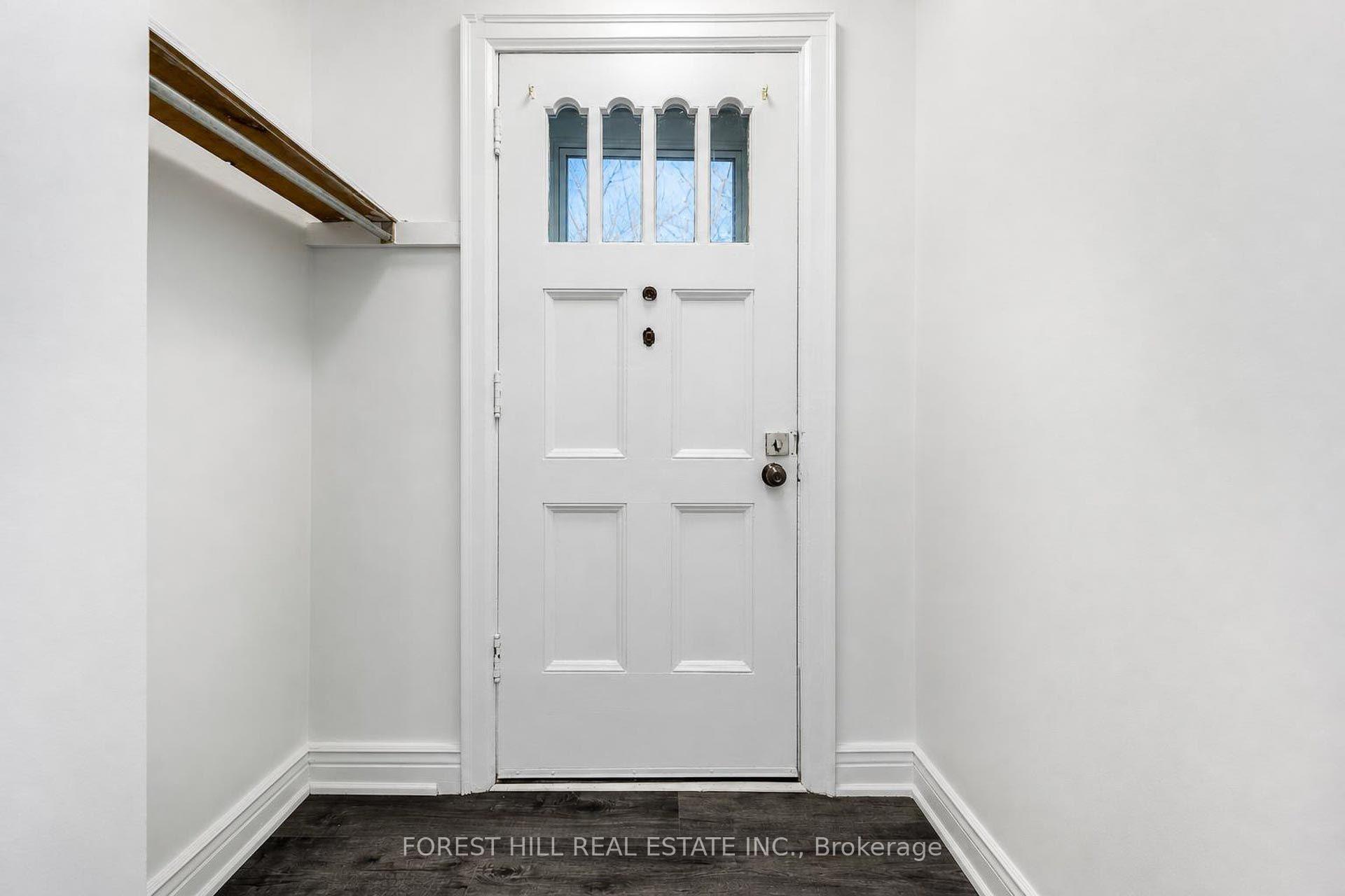 Photo 2 of 29 Thorndale Street S, Hamilton, Ainslie Wood — HOMEH