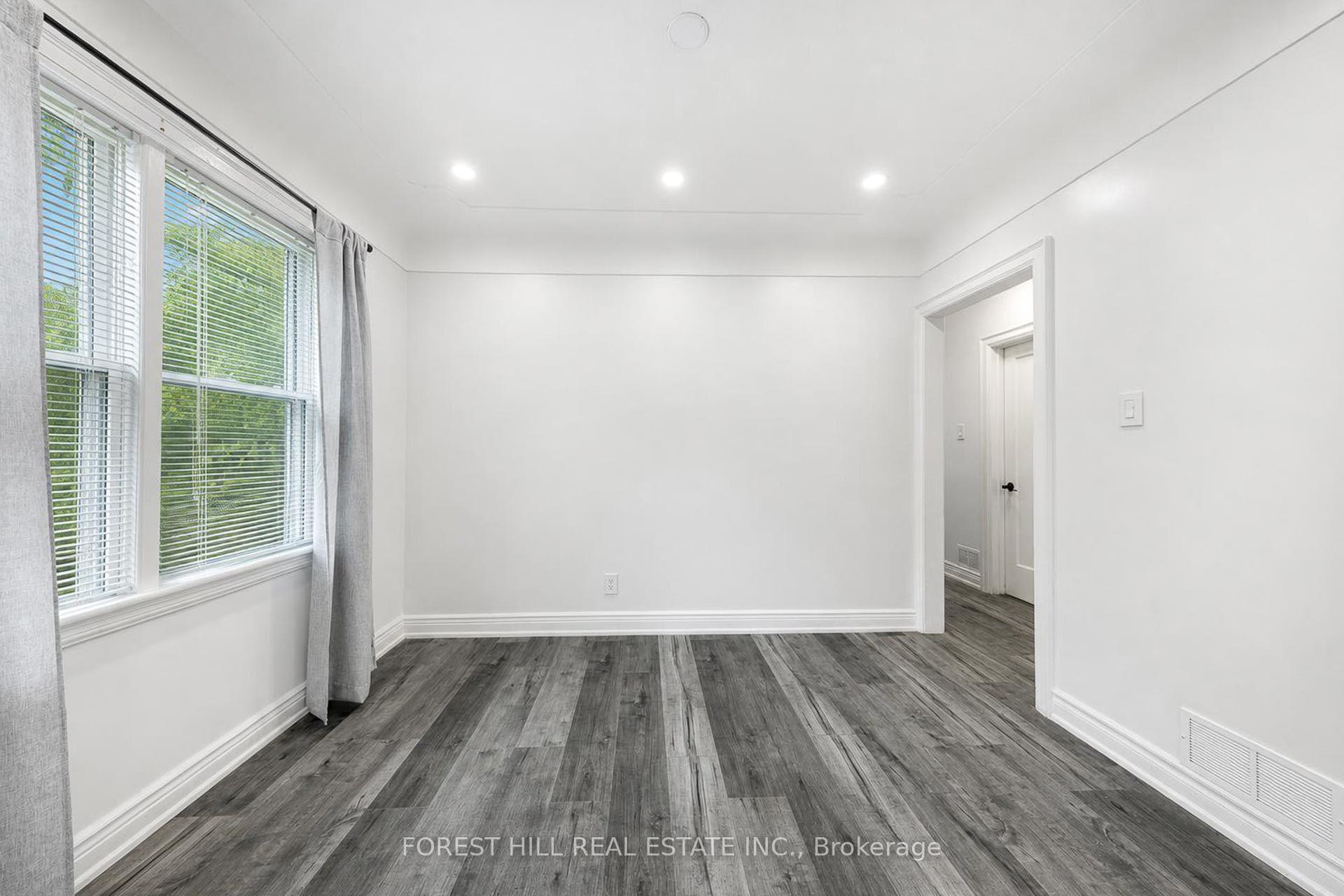 Photo 8 of 29 Thorndale Street S, Hamilton, Ainslie Wood — HOMEH