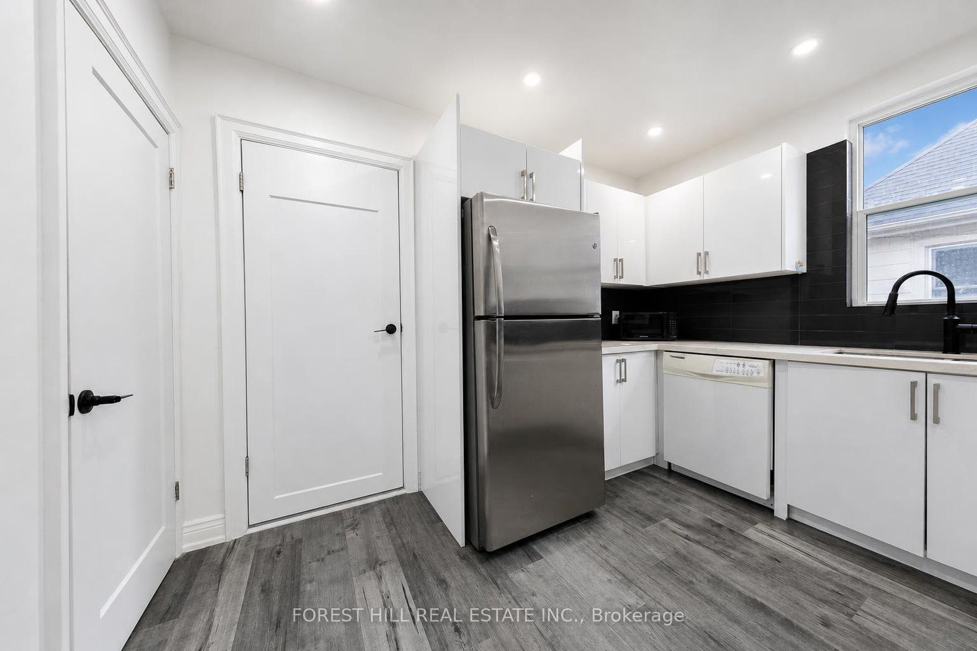 Photo 16 of 29 Thorndale Street S, Hamilton, Ainslie Wood — HOMEH