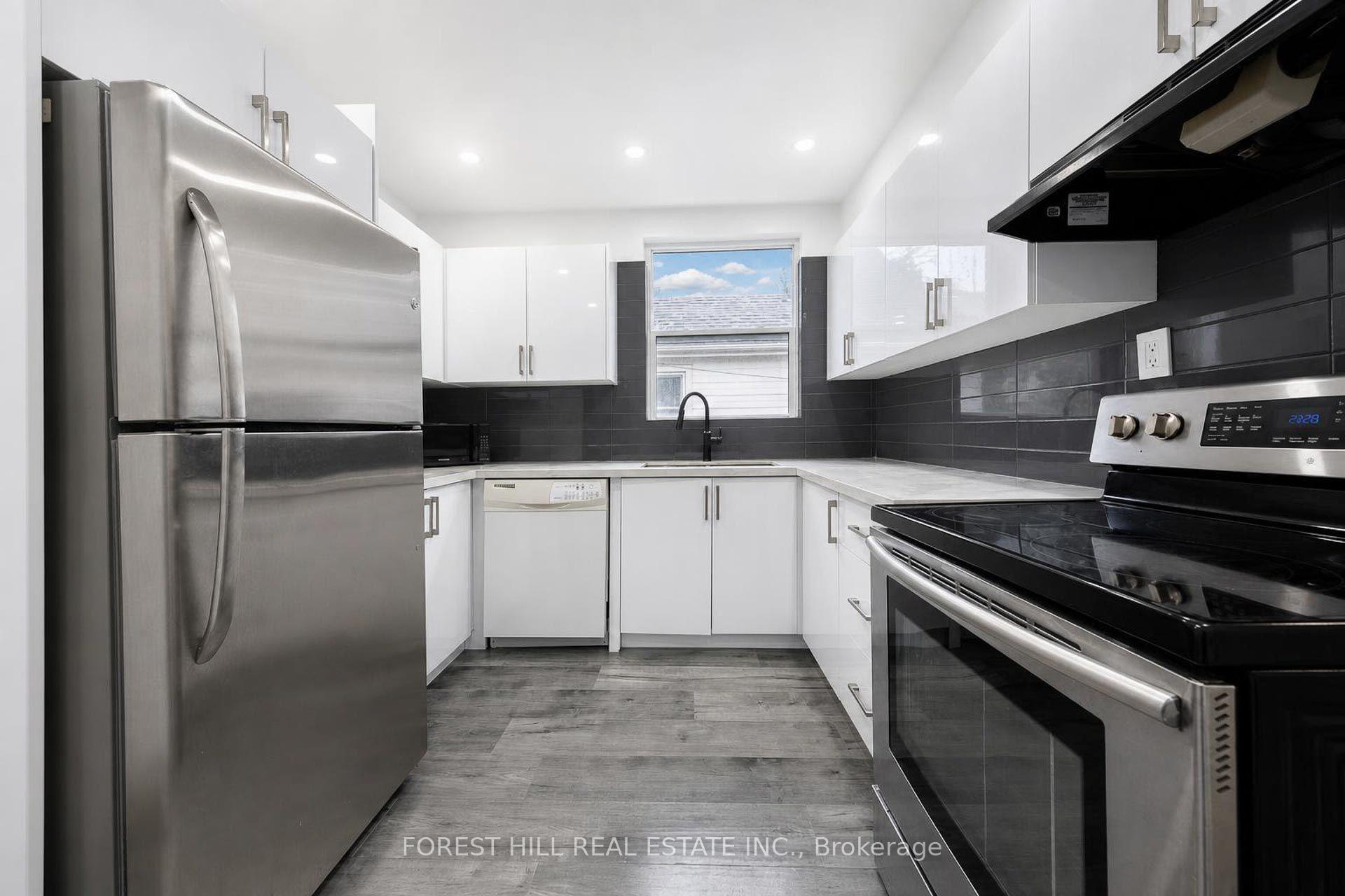 Photo 17 of 29 Thorndale Street S, Hamilton, Ainslie Wood — HOMEH