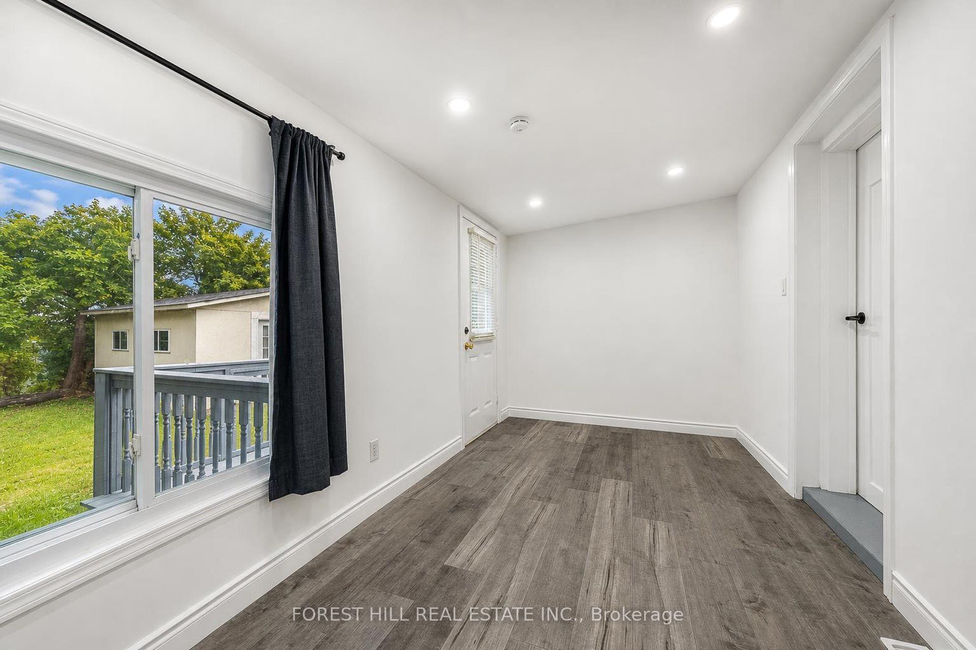 Photo 21 of 29 Thorndale Street S, Hamilton, Ainslie Wood — HOMEH