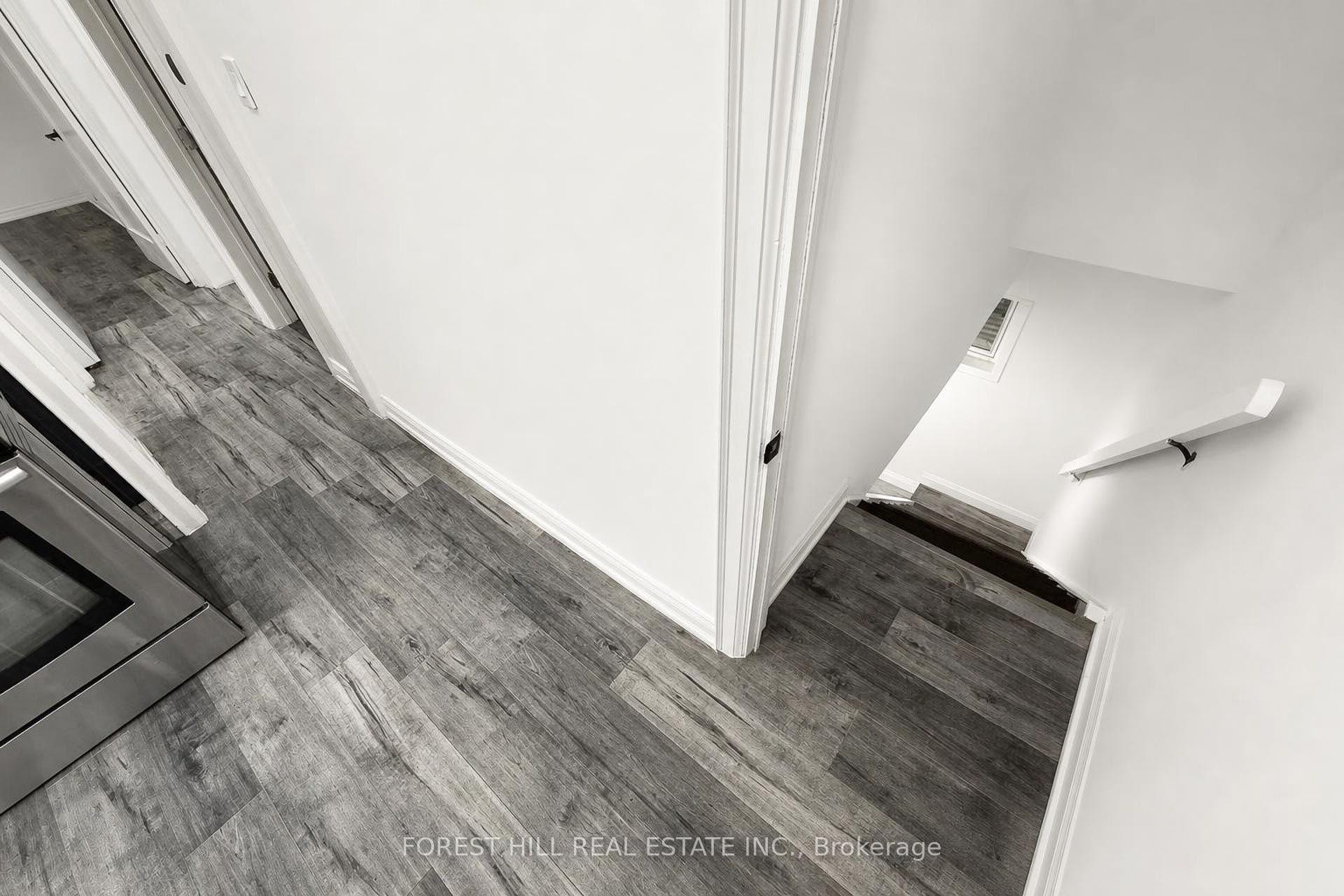 Photo 24 of 29 Thorndale Street S, Hamilton, Ainslie Wood — HOMEH