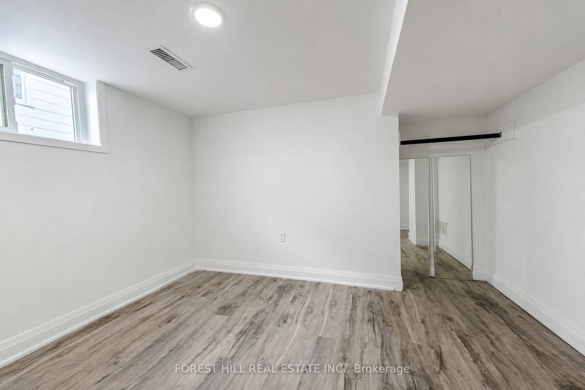 Photo 35 of 29 Thorndale Street S, Hamilton, Ainslie Wood — HOMEH