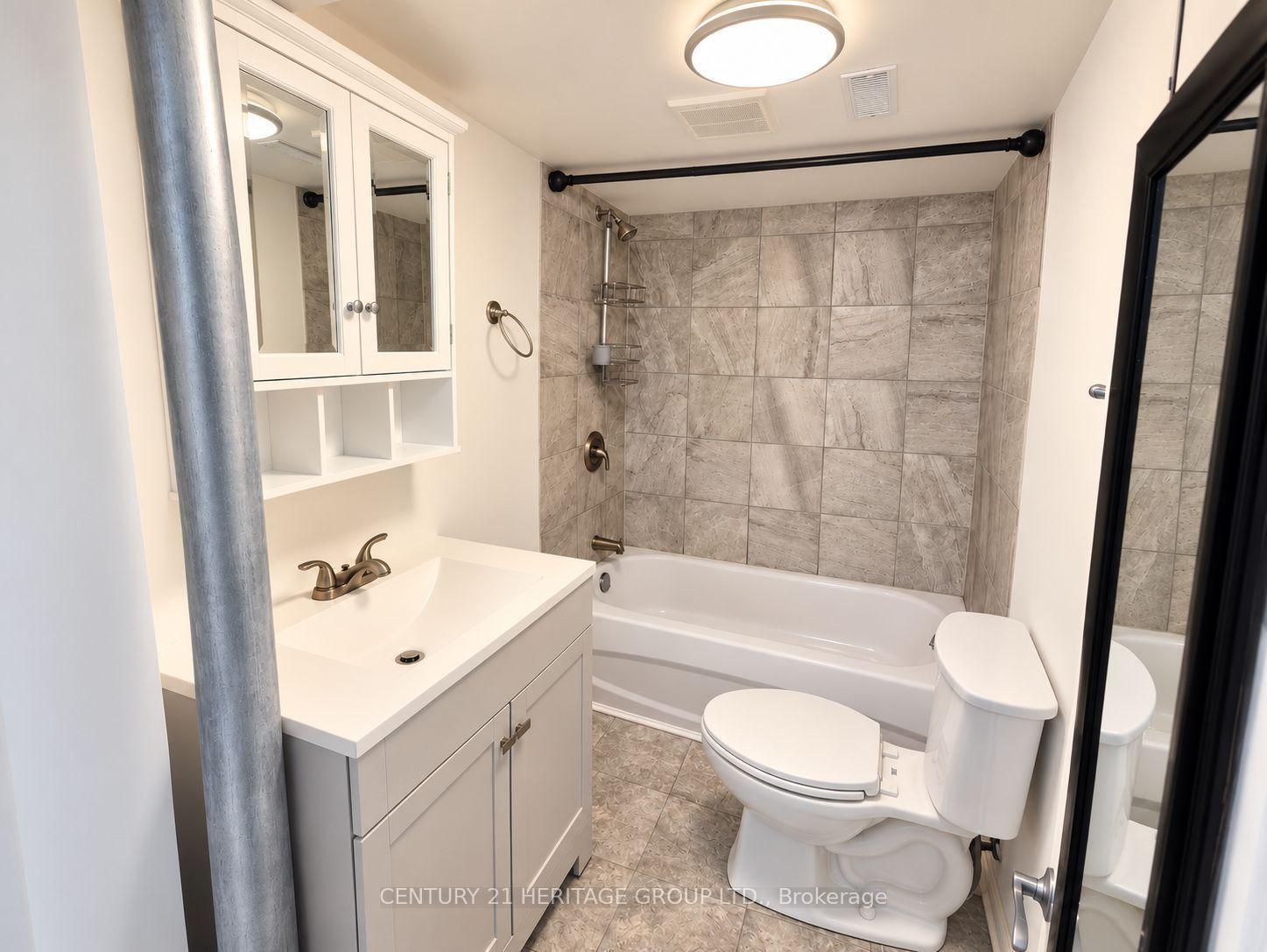 Photo 4 of Unit BSMT, 62 Howlett Avenue, Newmarket, Huron Heights-Leslie Valley — HOMEH