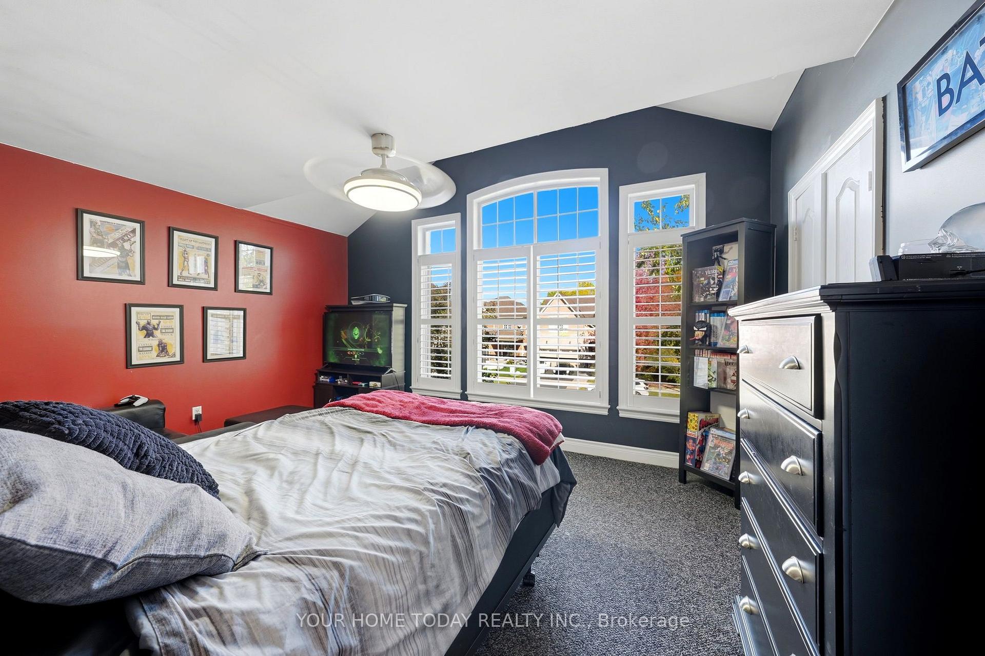 Photo 32 of 127 Miller Drive, Halton Hills, Georgetown — HOMEH