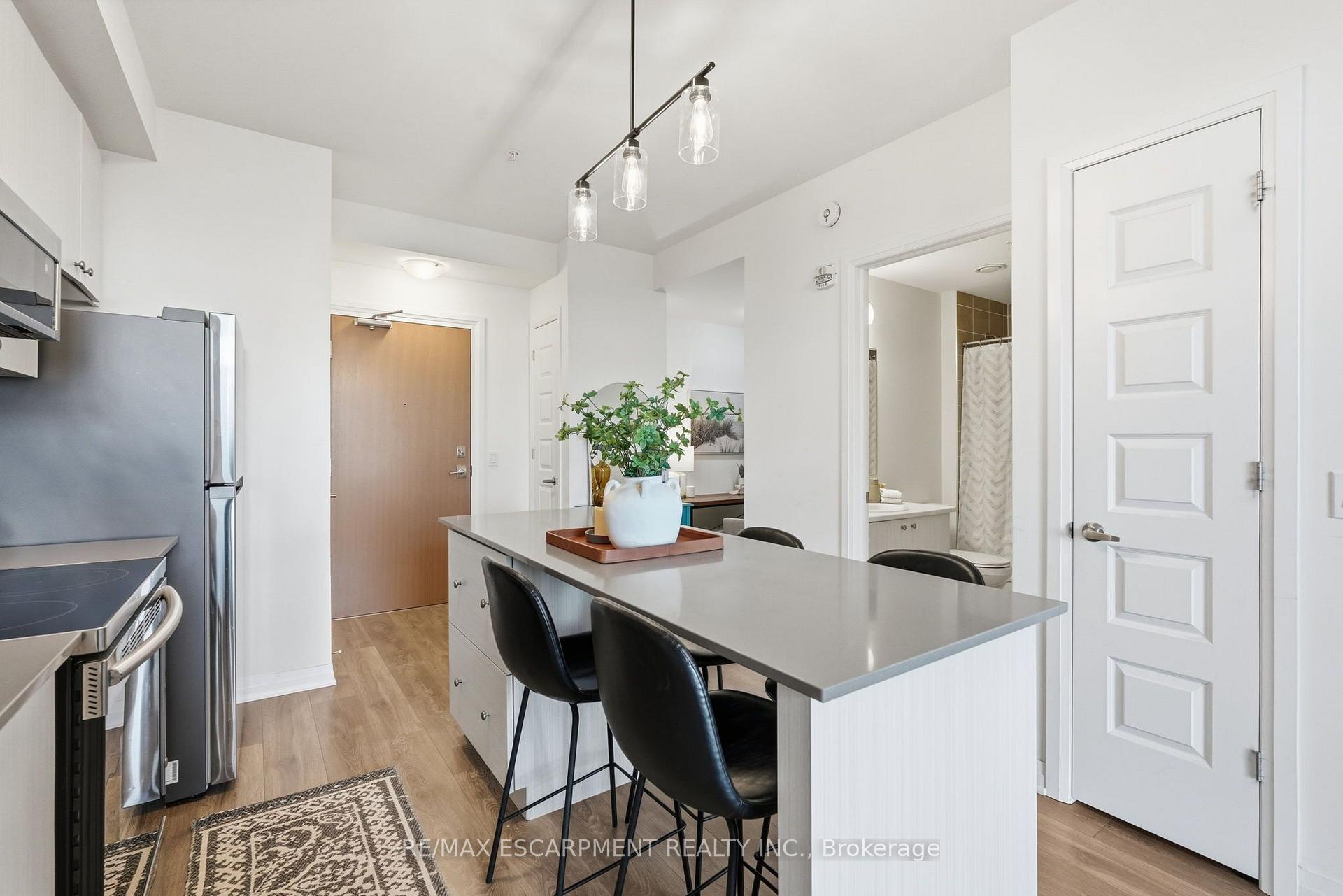 Photo 11 of Unit 424, 1105 Leger Way, Milton, Ford — HOMEH