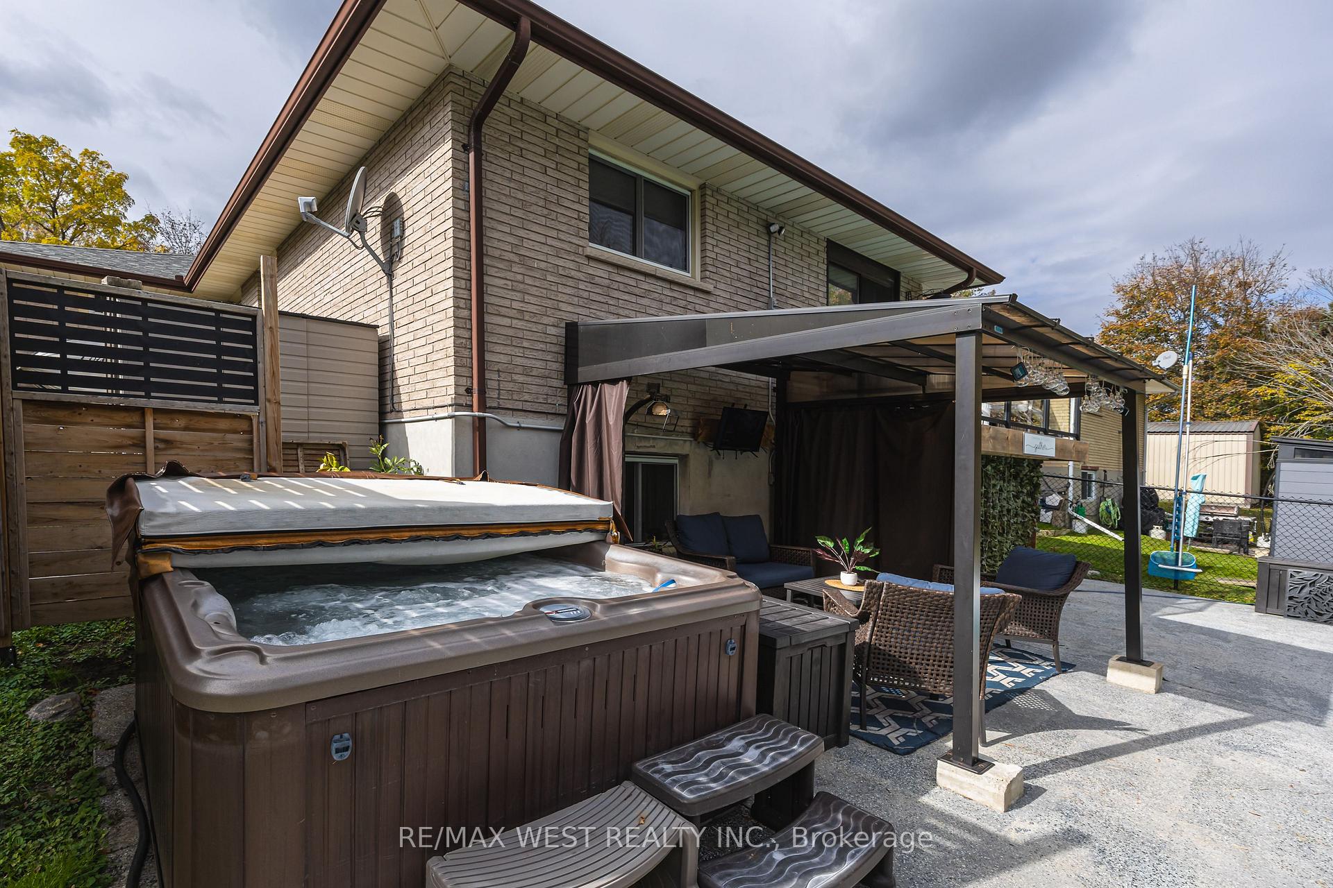 Photo 37 of 201 Bigelow Street, Scugog, Port Perry — HOMEH