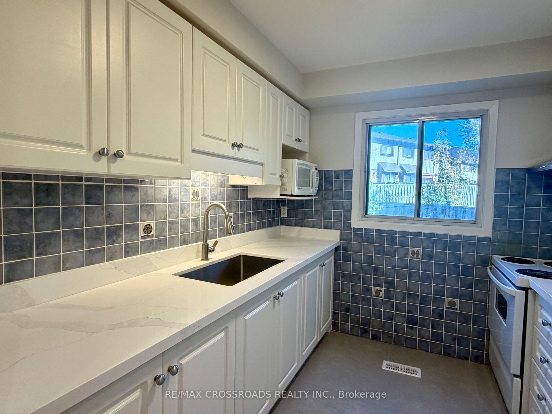 Photo 5 of Unit 33, 24 Fundy Bay Boulevard, Scarborough, Steeles — HOMEH