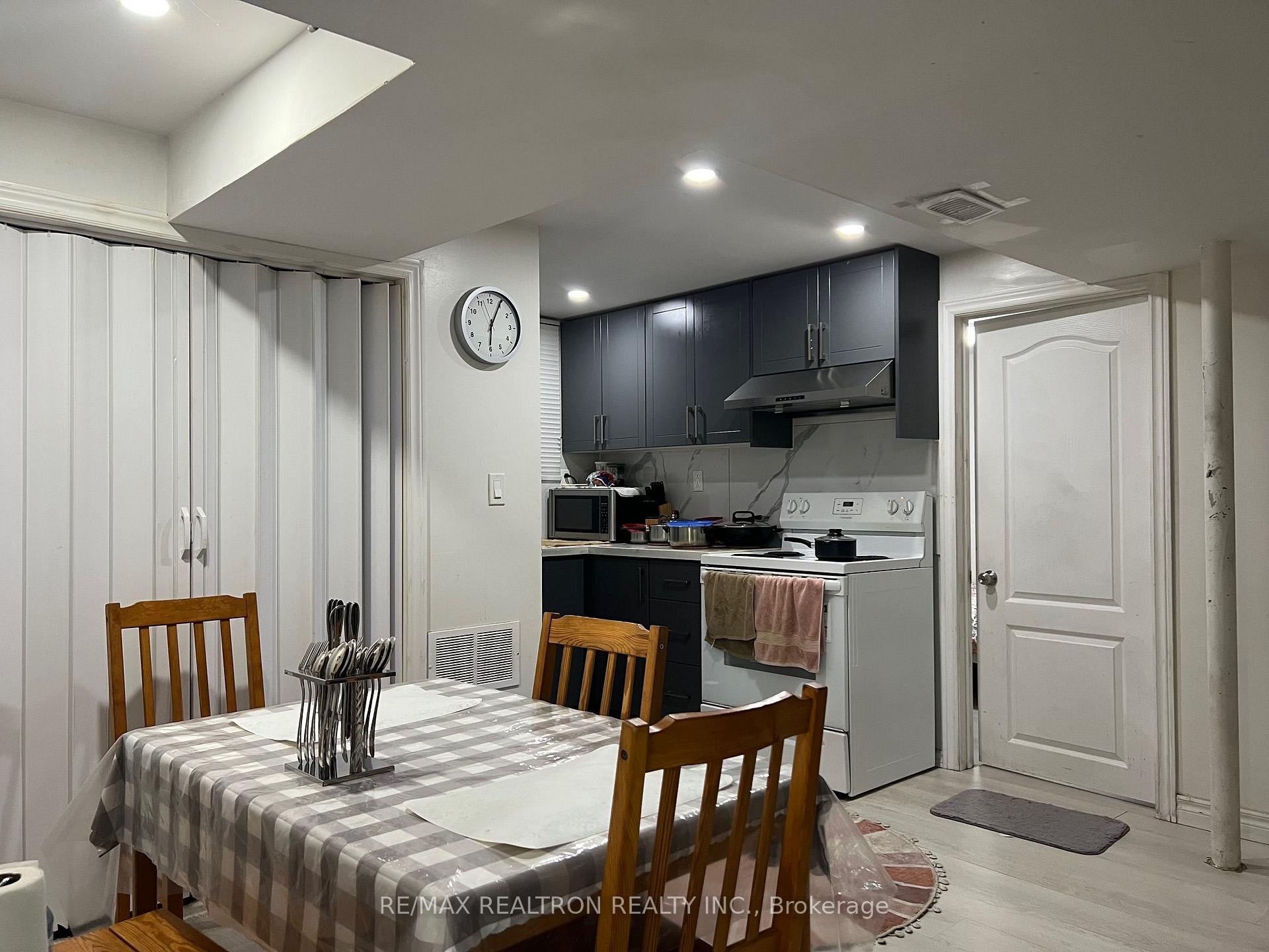 Photo 4 of Unit Bsmt, 106 Gradwell Drive, Scarborough, Cliffcrest — HOMEH