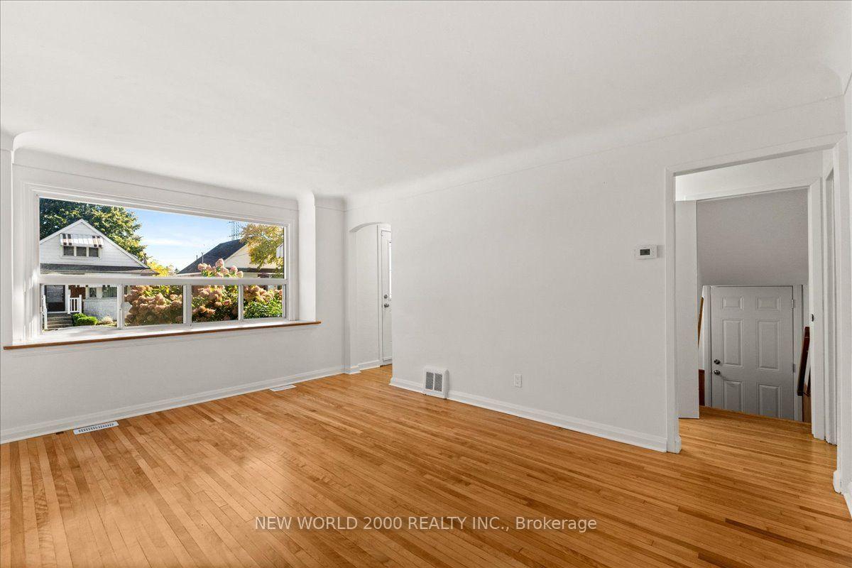Photo 8 of 144 Rodgers Road, Hamilton, Bartonville — HOMEH