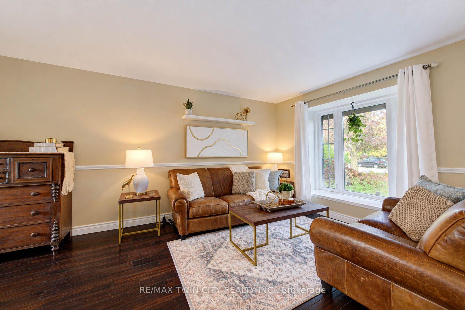 Photo 8 of 63 Winding Way, Kitchener, Forest Heights — HOMEH