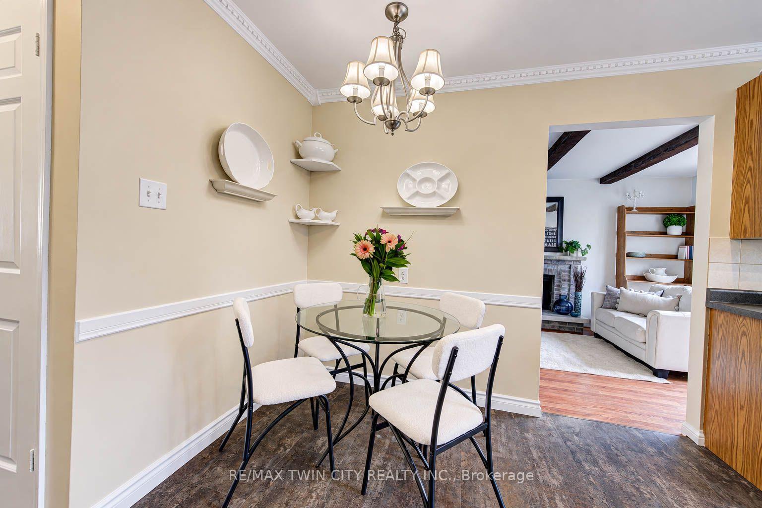 Photo 11 of 63 Winding Way, Kitchener, Forest Heights — HOMEH
