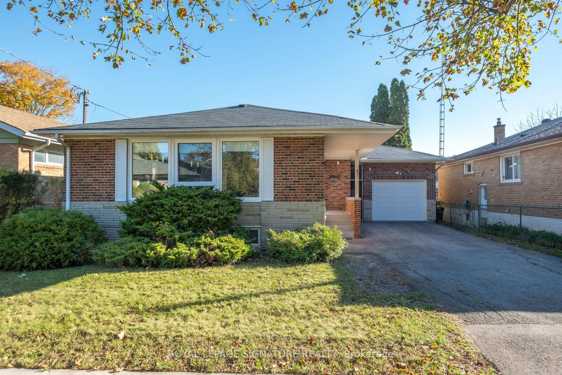 Photo 1 of 47 Tedford Drive, Scarborough, Wexford-Maryvale — HOMEH