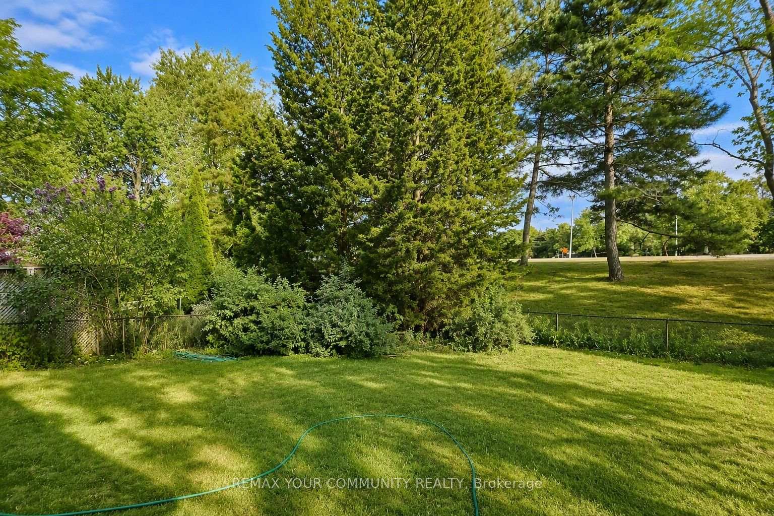 Photo 8 of Unit Main, 98 Wigmore Drive, North York, Victoria Village — HOMEH