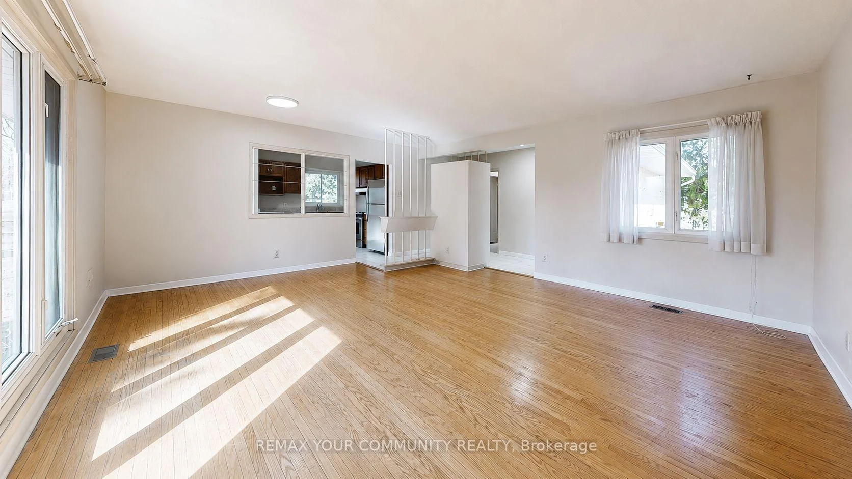 Photo 6 of Unit Main, 98 Wigmore Drive, North York, Victoria Village — HOMEH