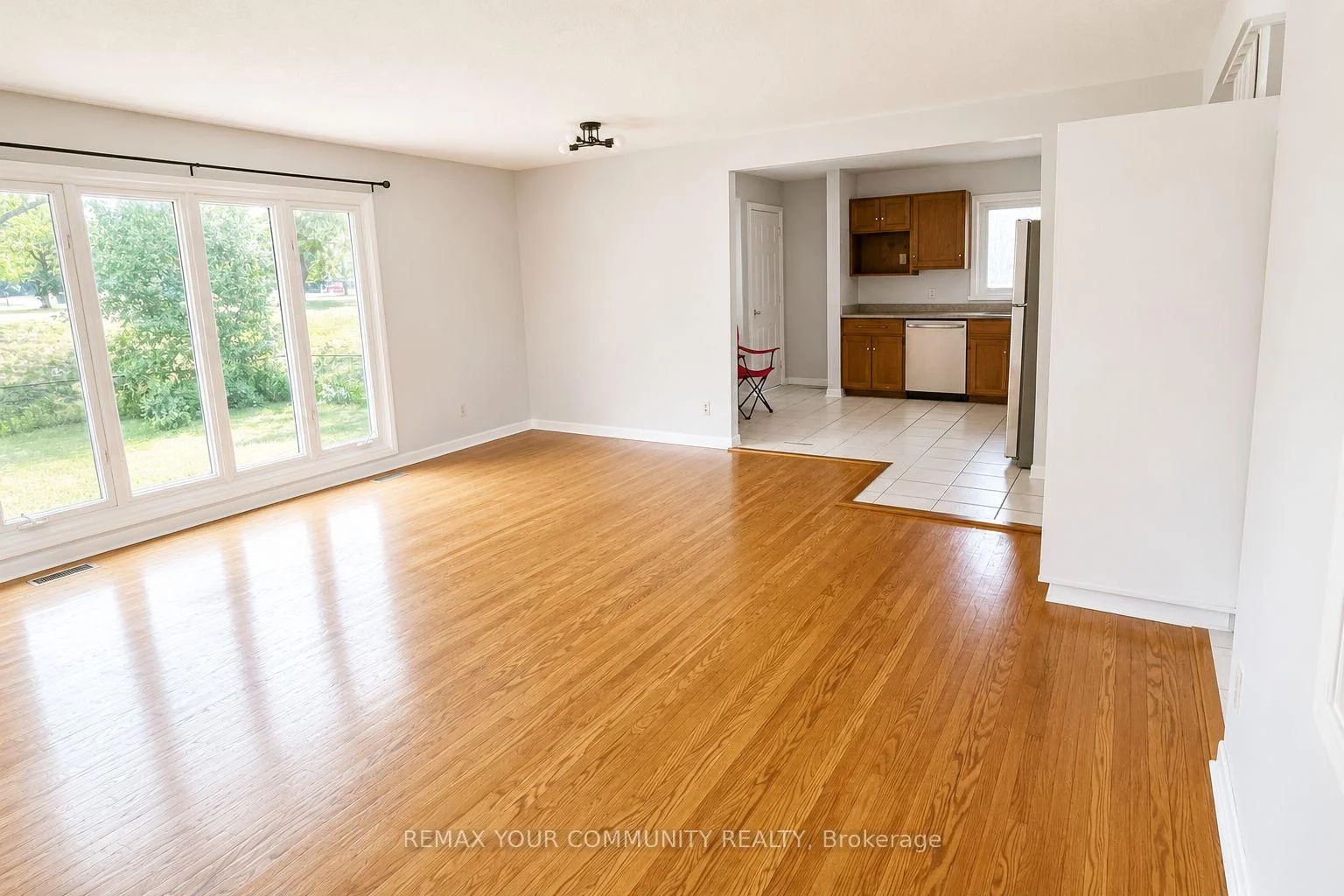 Photo 18 of Unit Main, 98 Wigmore Drive, North York, Victoria Village — HOMEH