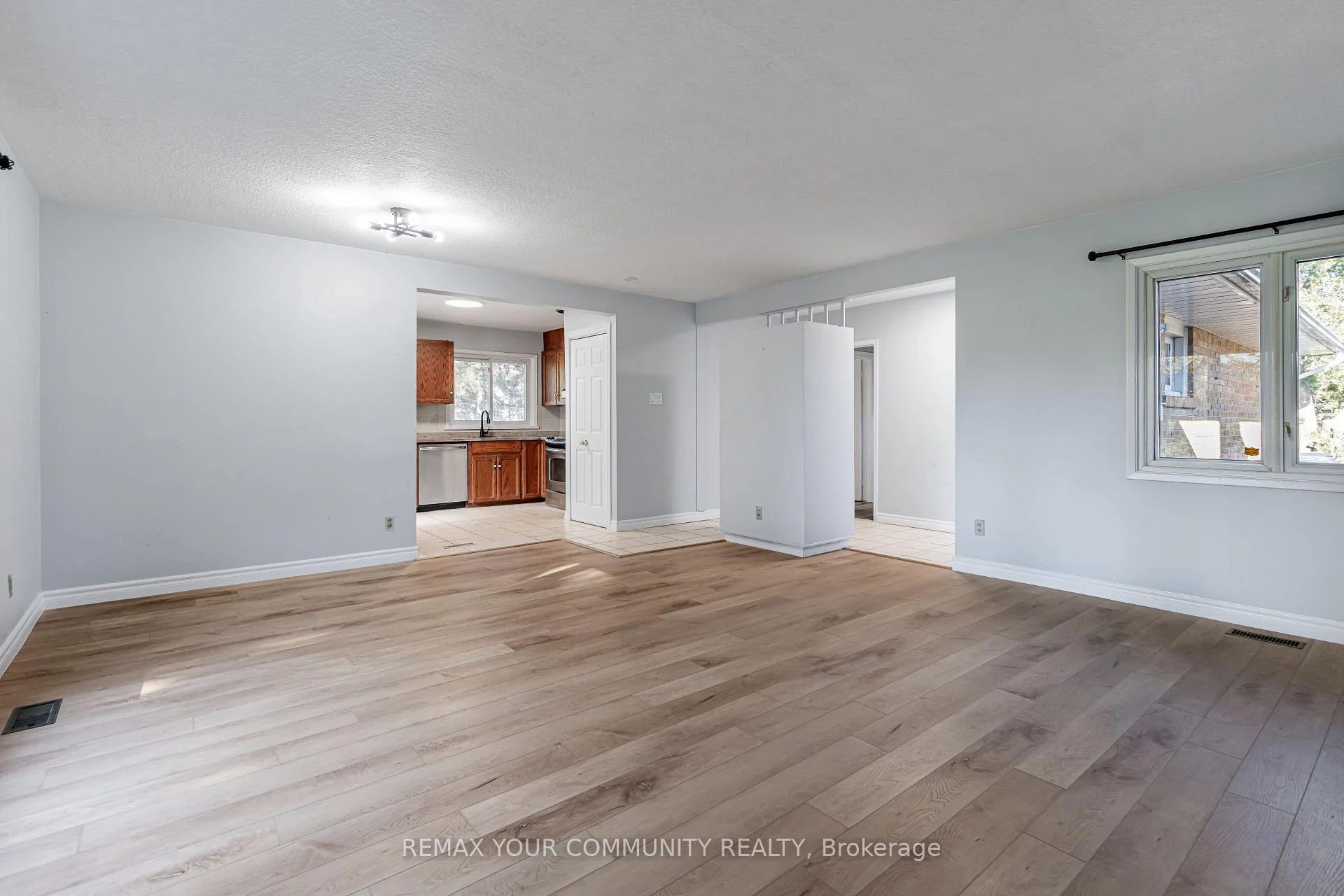 Photo 36 of Unit Main, 98 Wigmore Drive, North York, Victoria Village — HOMEH