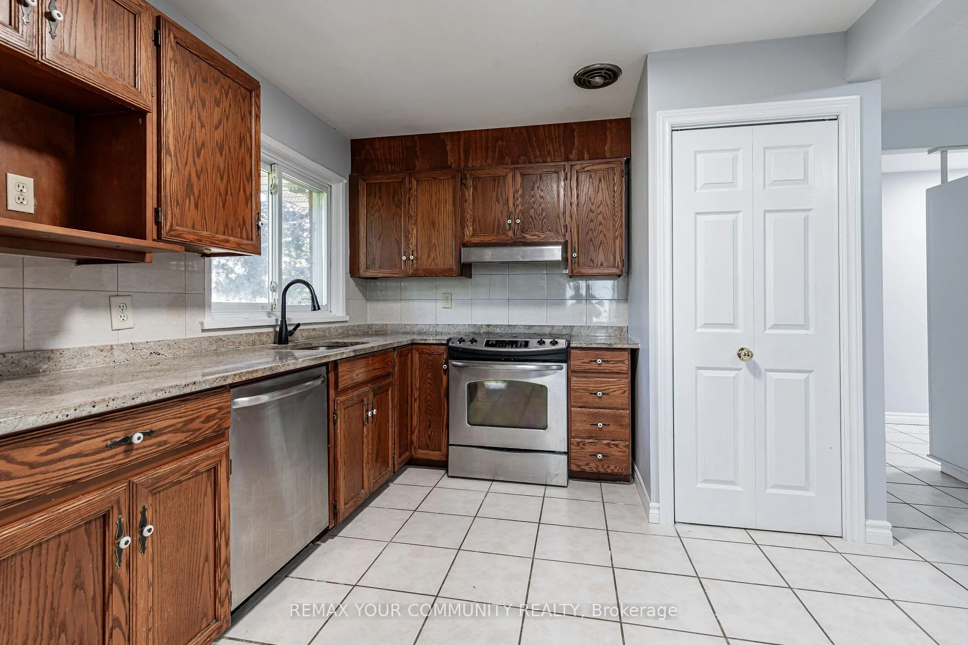 Photo 42 of Unit Main, 98 Wigmore Drive, North York, Victoria Village — HOMEH