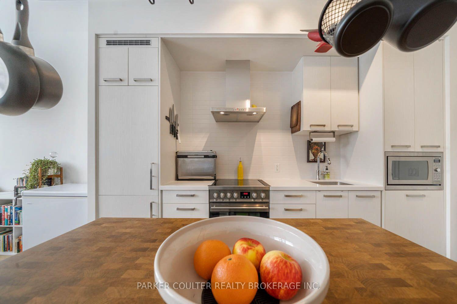Photo 5 of Unit S810, 455 Front Street E, Toronto, Waterfront Communities — HOMEH