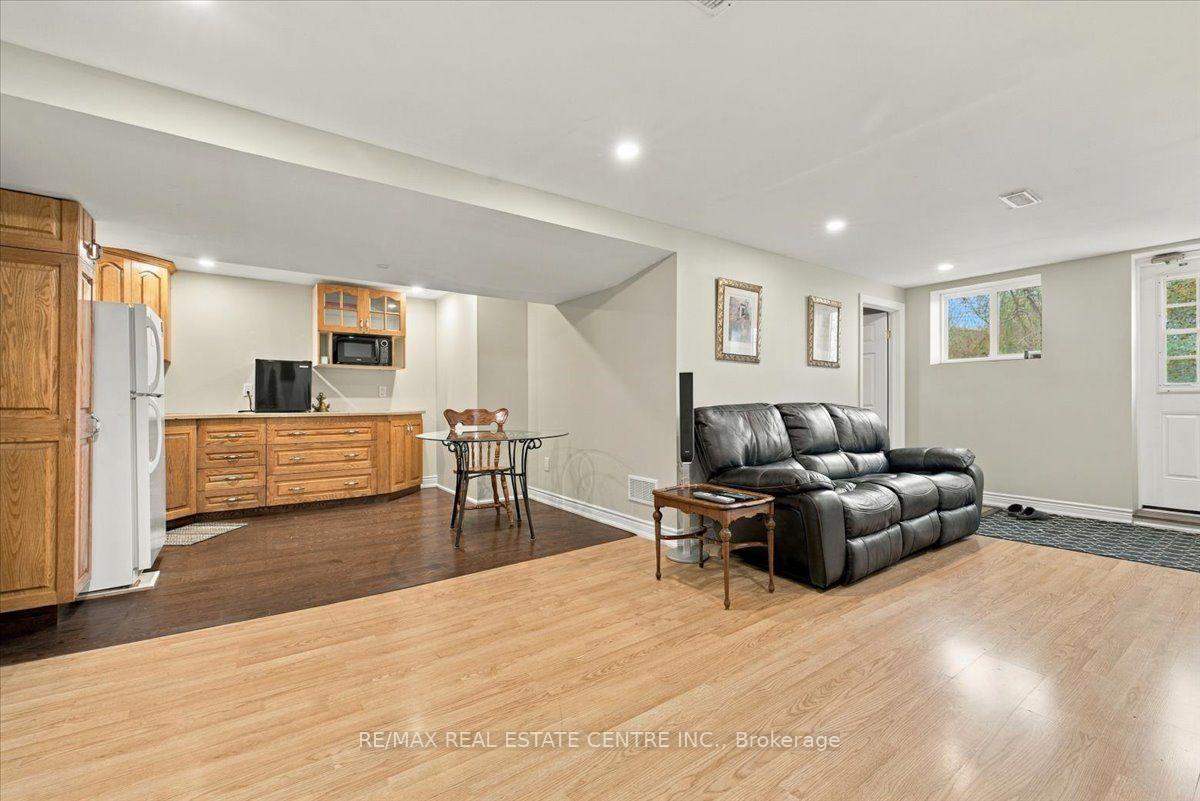 Photo 30 of 9032 32 Nd Side Road, Halton Hills, Acton — HOMEH
