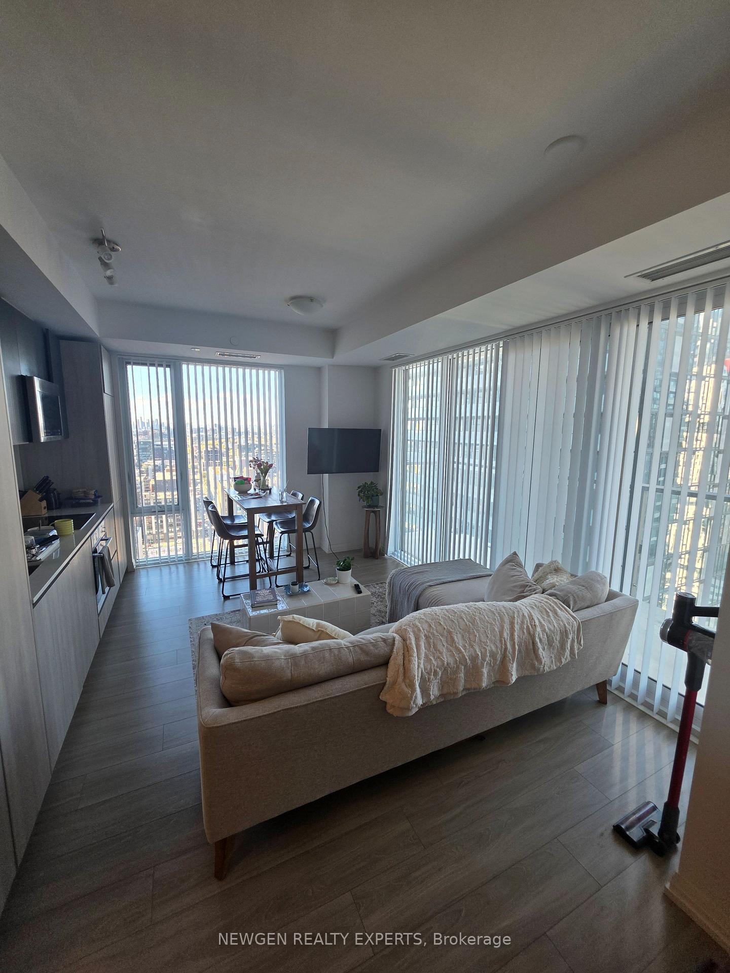 Photo 4 of Unit 3025, 28 Widmer Street, Toronto, Waterfront Communities — HOMEH