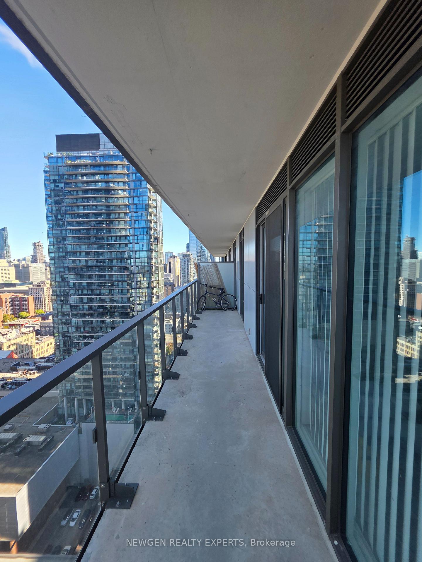 Photo 15 of Unit 3025, 28 Widmer Street, Toronto, Waterfront Communities — HOMEH