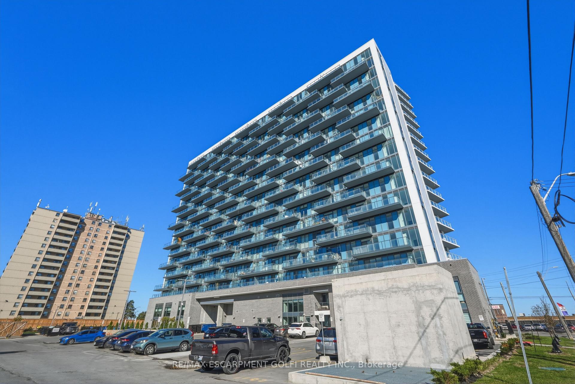 Photo 2 of Unit 302, 2782 Barton Street E, Hamilton, Riverdale — HOMEH