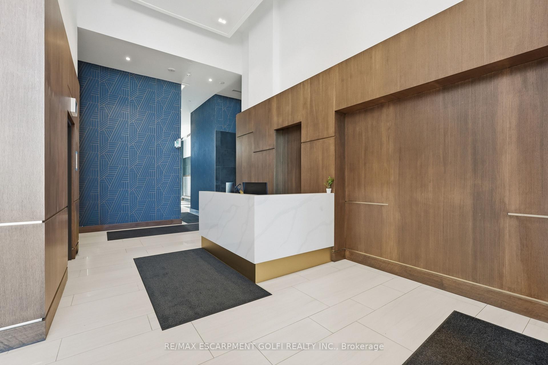 Photo 5 of Unit 302, 2782 Barton Street E, Hamilton, Riverdale — HOMEH