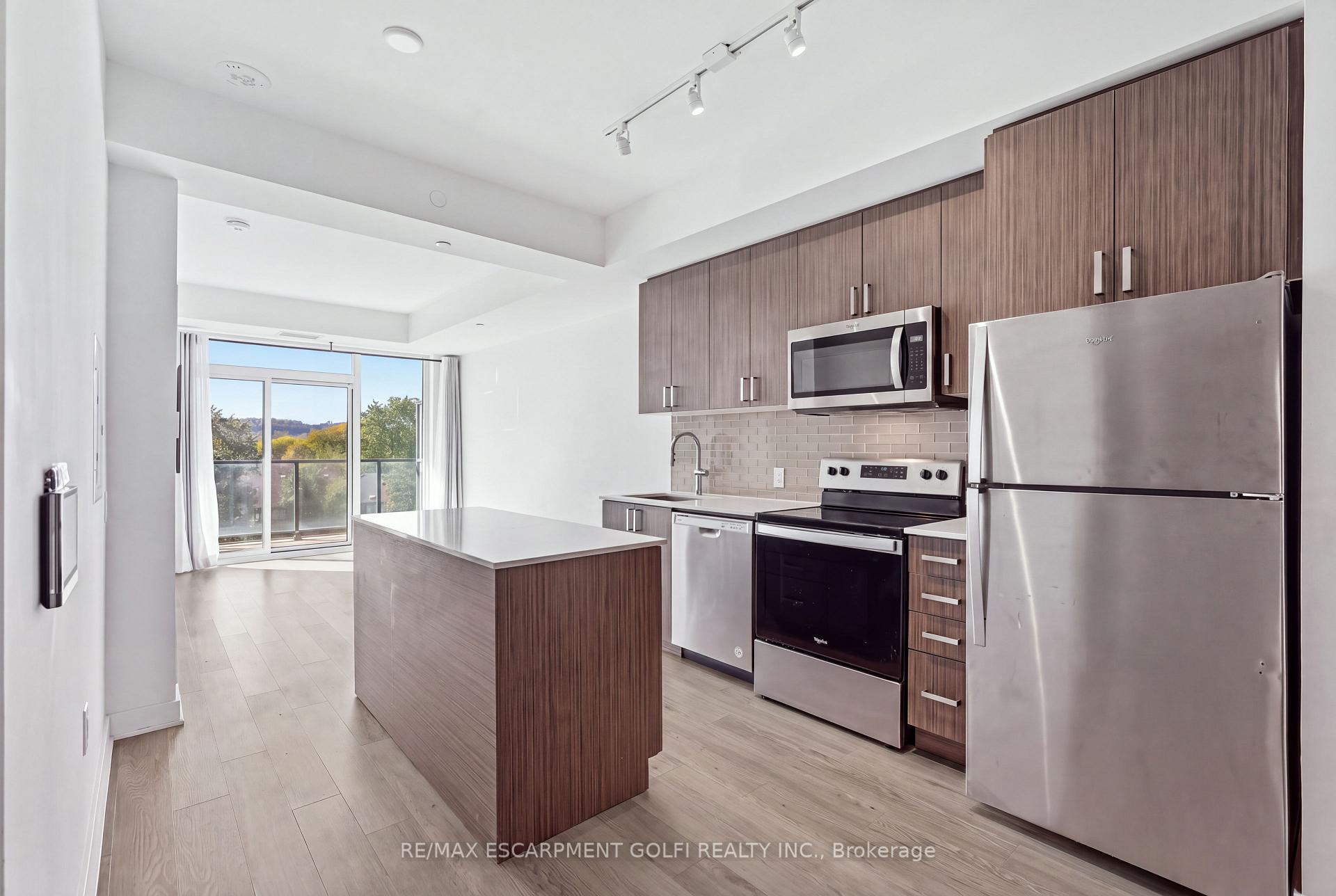 Photo 9 of Unit 302, 2782 Barton Street E, Hamilton, Riverdale — HOMEH