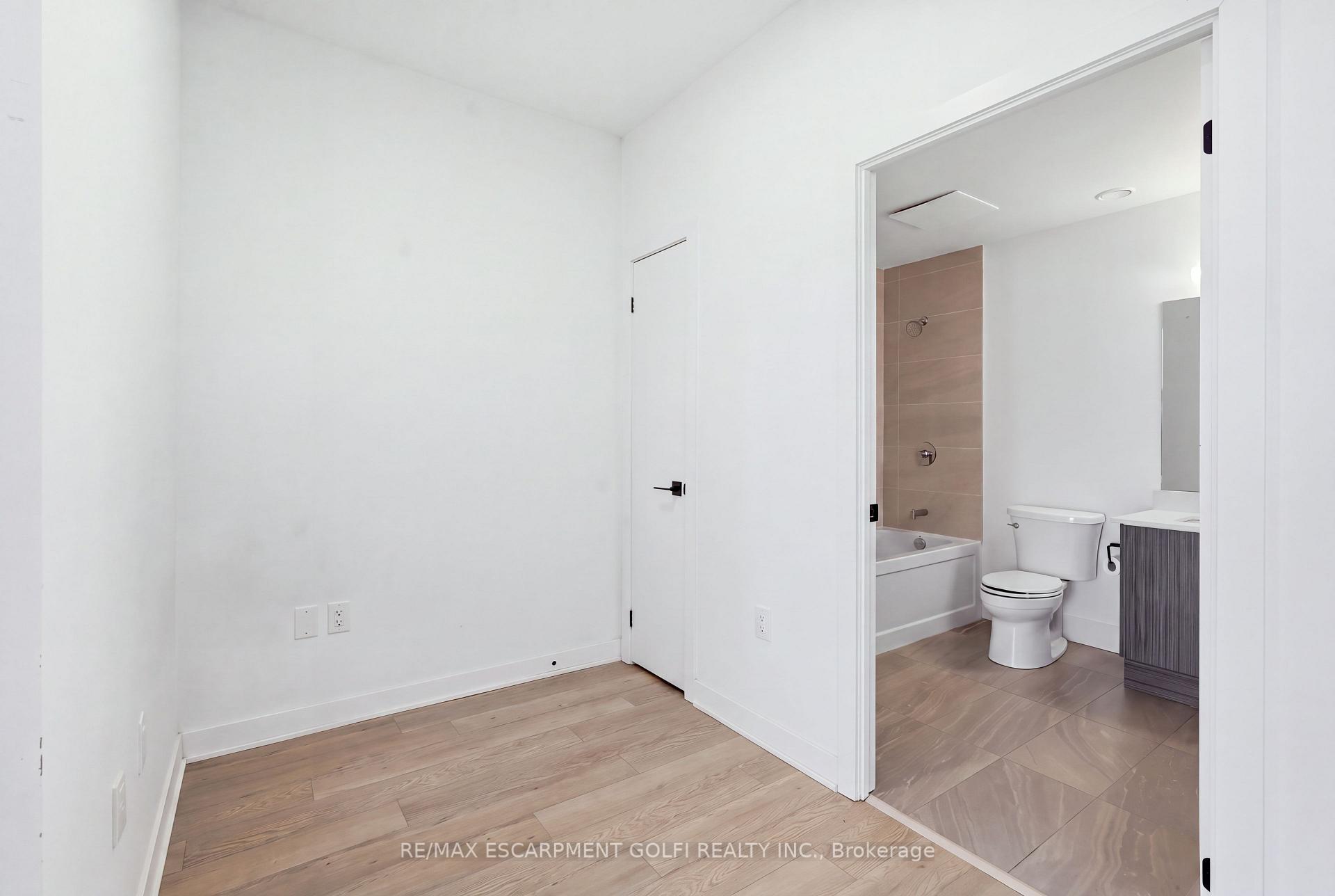 Photo 13 of Unit 302, 2782 Barton Street E, Hamilton, Riverdale — HOMEH
