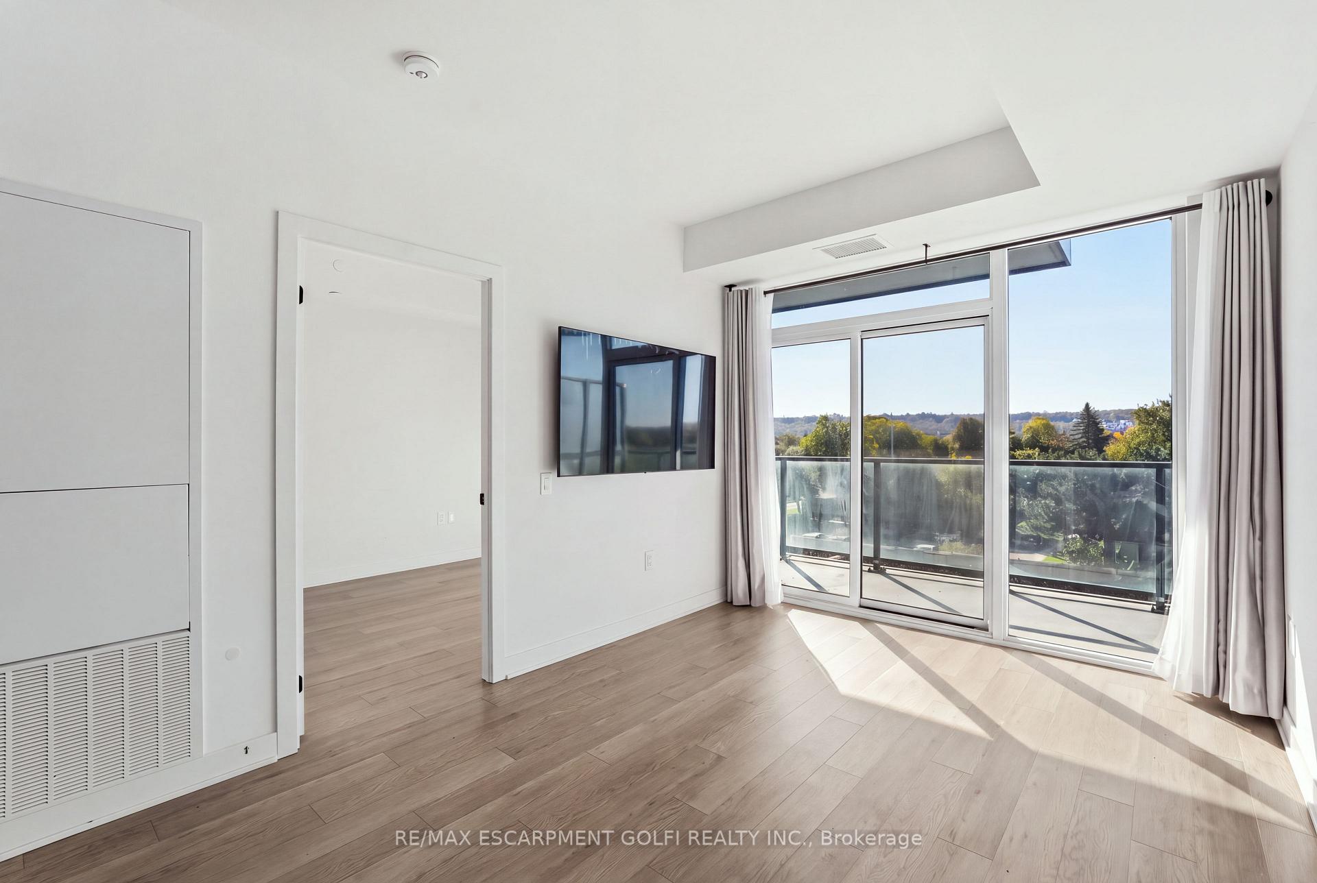 Photo 14 of Unit 302, 2782 Barton Street E, Hamilton, Riverdale — HOMEH