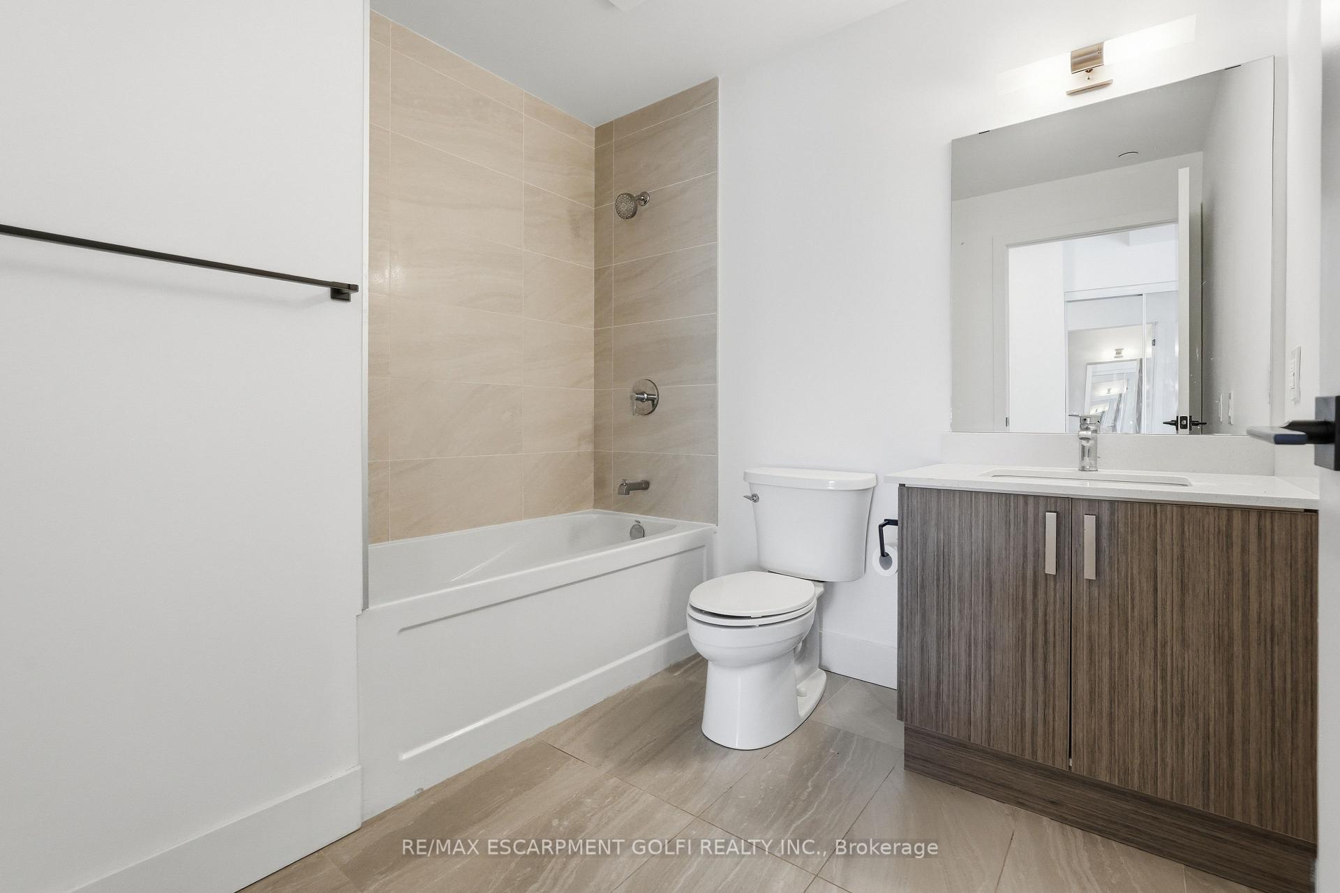 Photo 19 of Unit 302, 2782 Barton Street E, Hamilton, Riverdale — HOMEH