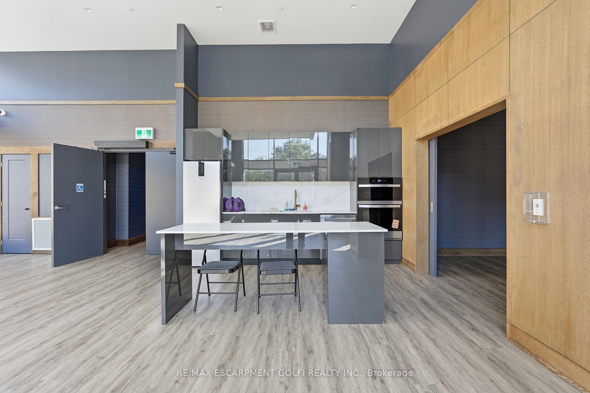 Photo 23 of Unit 302, 2782 Barton Street E, Hamilton, Riverdale — HOMEH