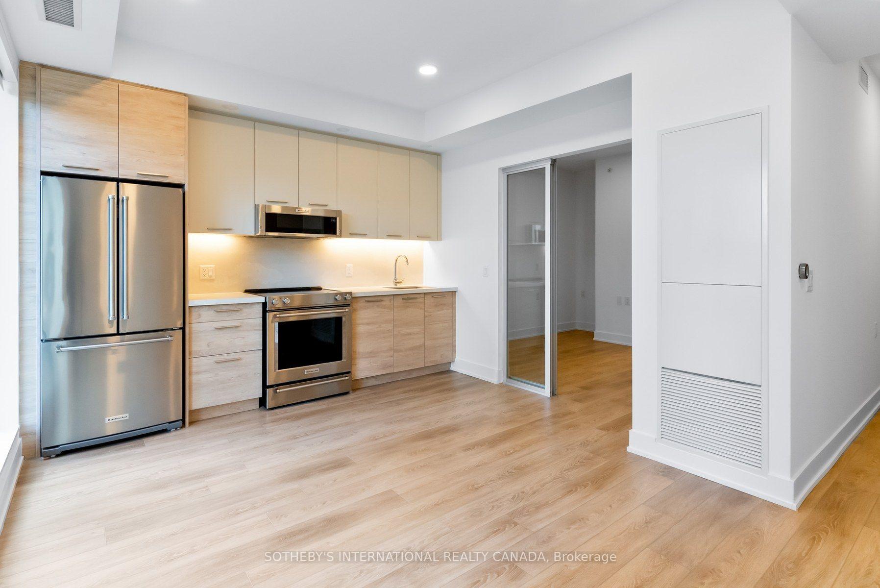 Photo 4 of Unit 3301, 200 Redpath Avenue, Toronto, Mount Pleasant East — HOMEH