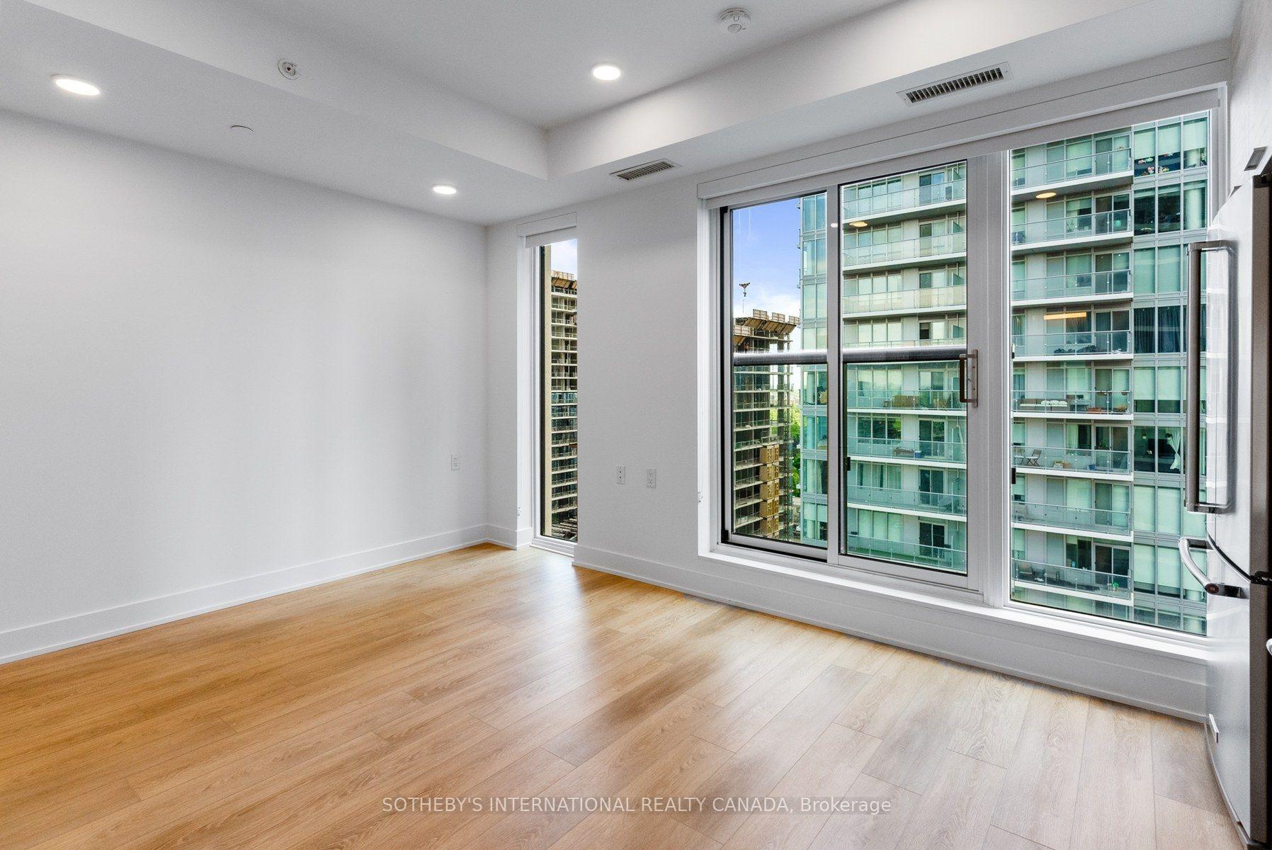 Photo 6 of Unit 3301, 200 Redpath Avenue, Toronto, Mount Pleasant East — HOMEH
