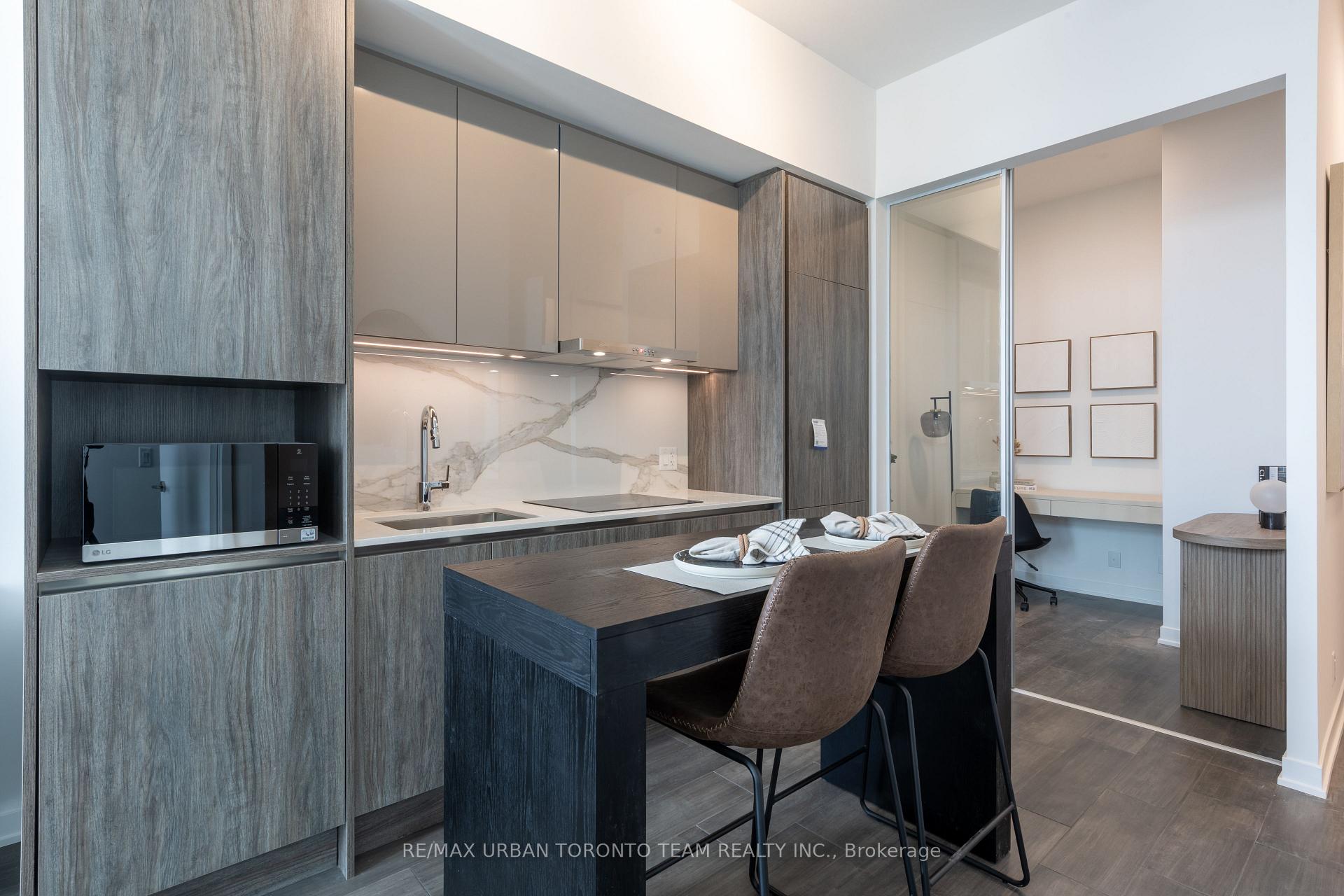 Photo 4 of Unit PH09, 180 Front Street E, Toronto, Moss Park — HOMEH