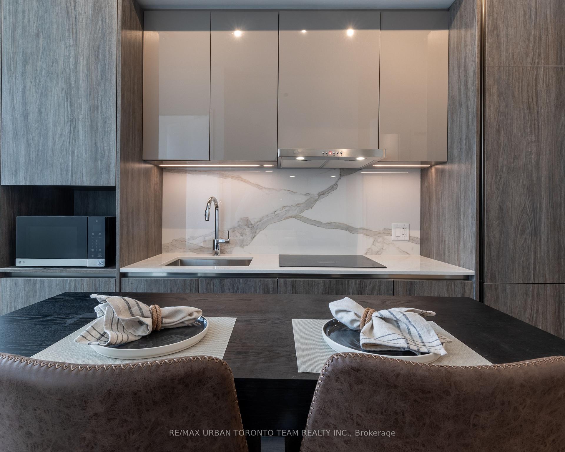 Photo 5 of Unit PH09, 180 Front Street E, Toronto, Moss Park — HOMEH