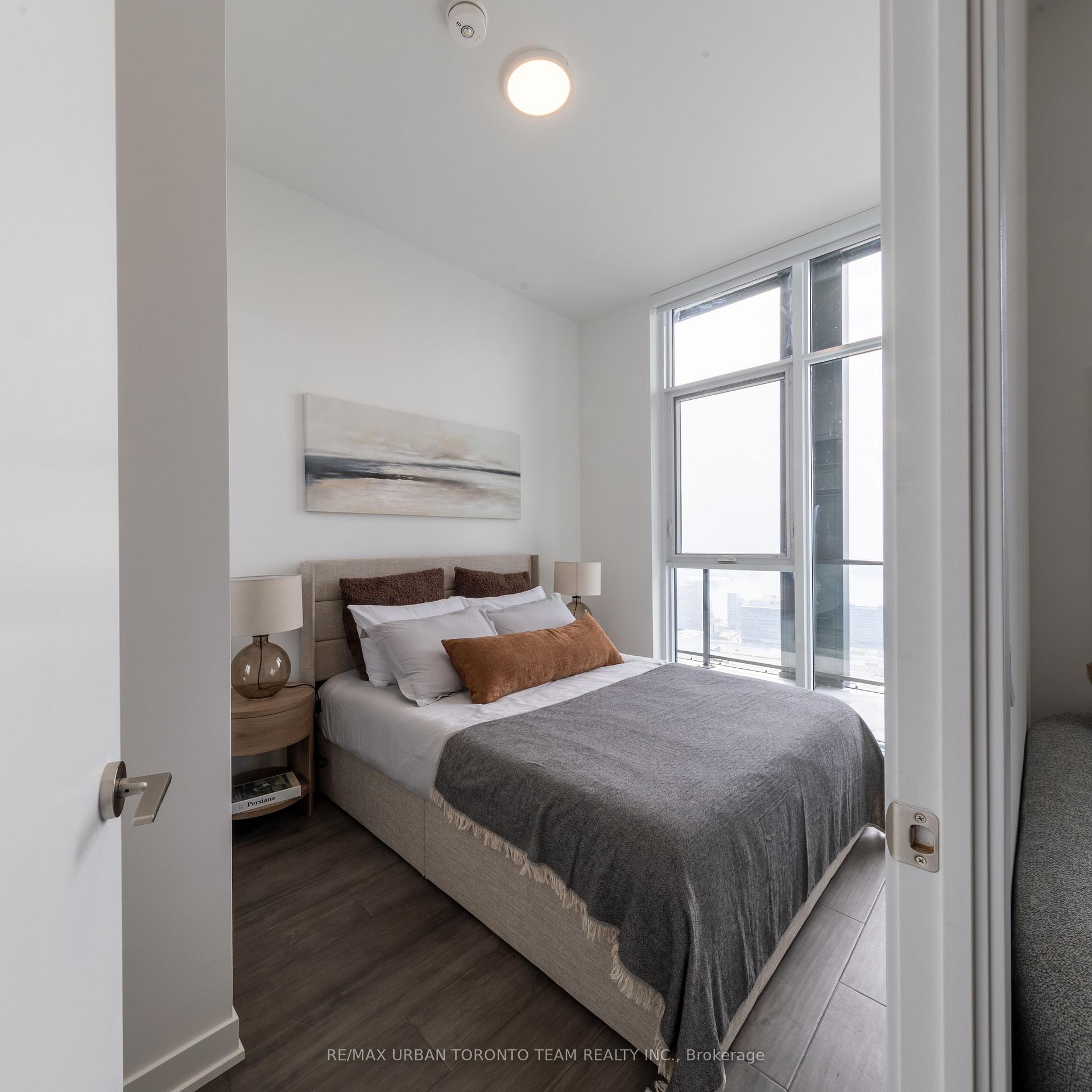 Photo 9 of Unit PH09, 180 Front Street E, Toronto, Moss Park — HOMEH
