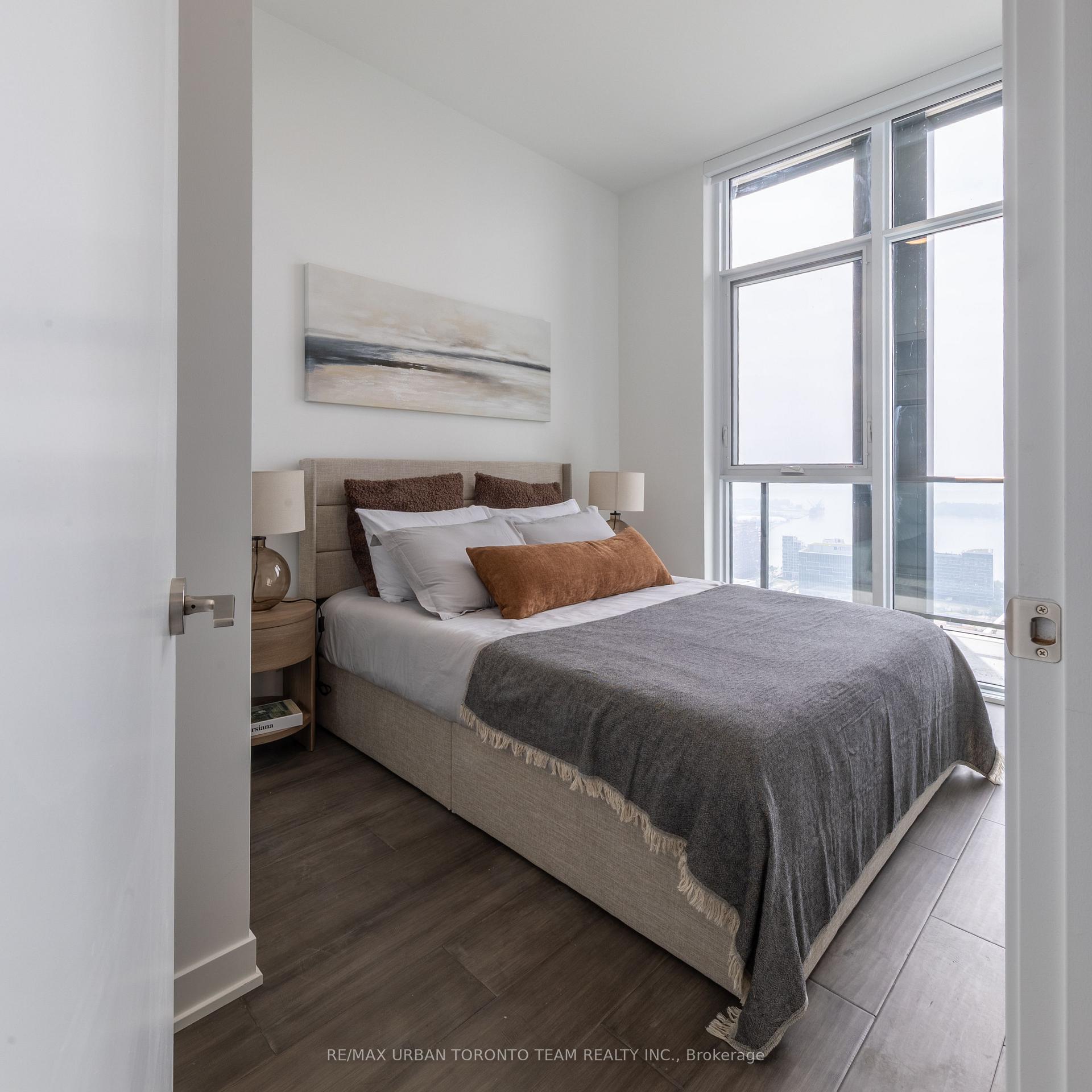 Photo 10 of Unit PH09, 180 Front Street E, Toronto, Moss Park — HOMEH
