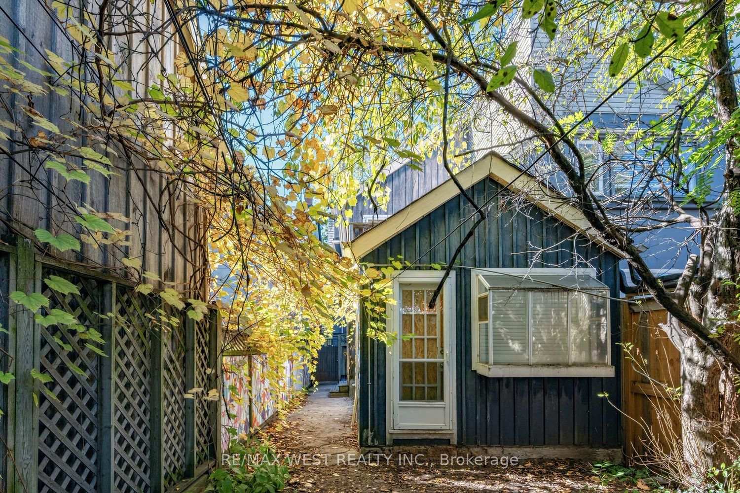 Photo 5 of 279 Brunswick Avenue, Toronto, University — HOMEH